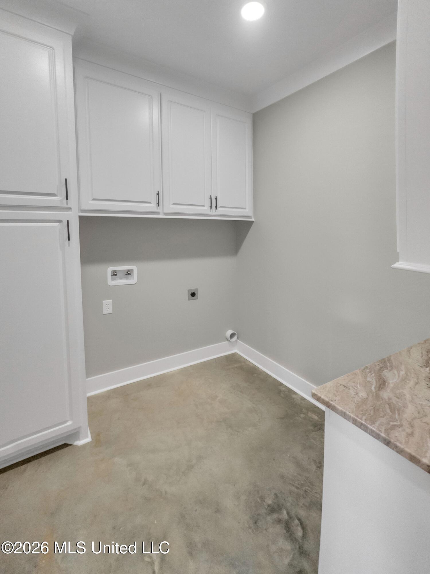 786 Clyde B Road Property Photo 17