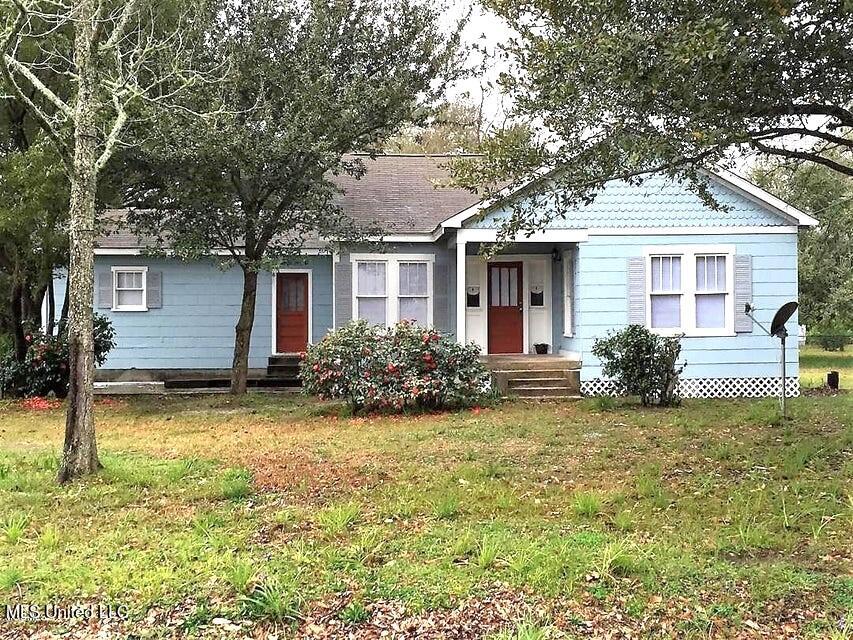 108 N Burke Avenue Property Photo 1