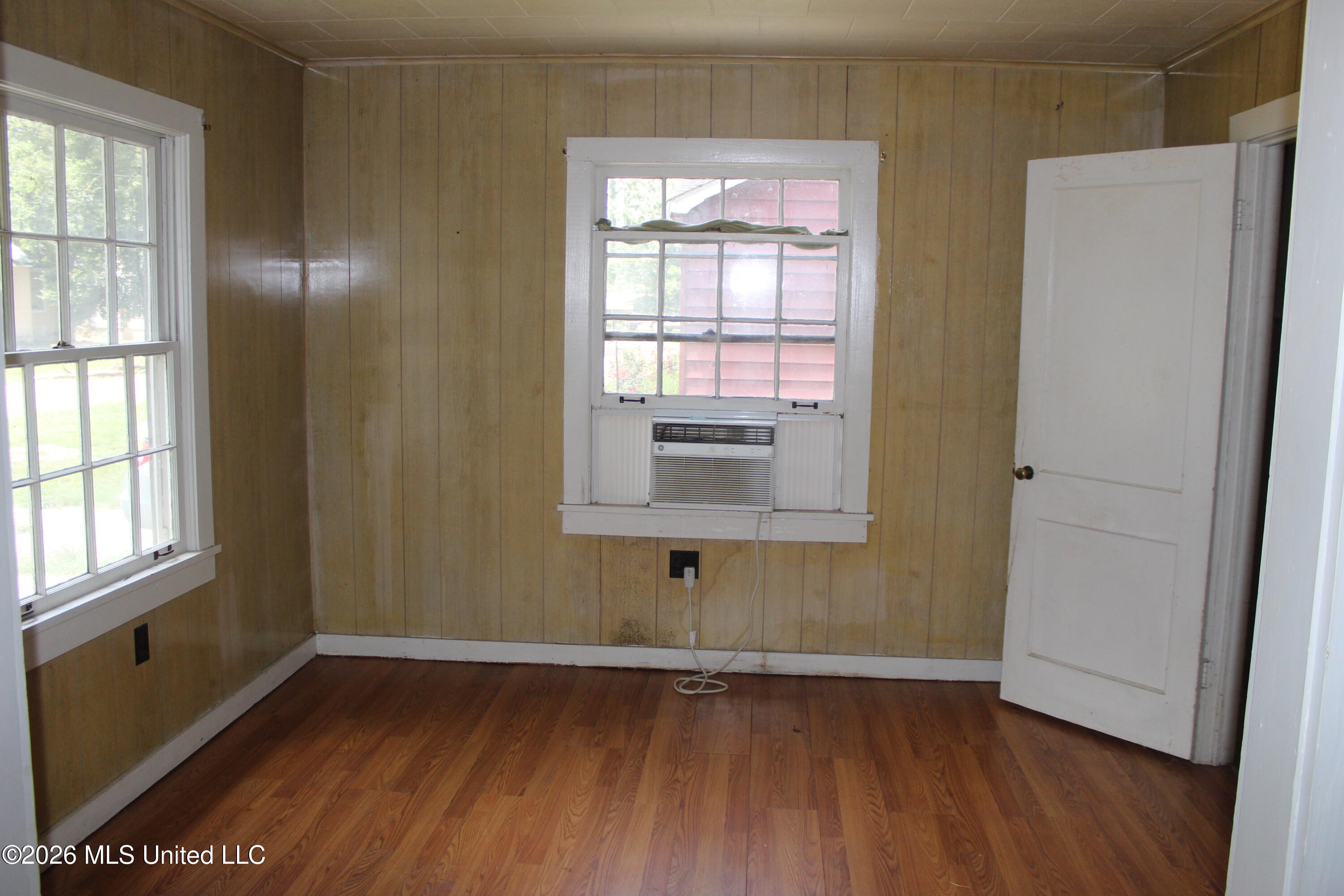 360 W Adams Avenue Property Photo 4