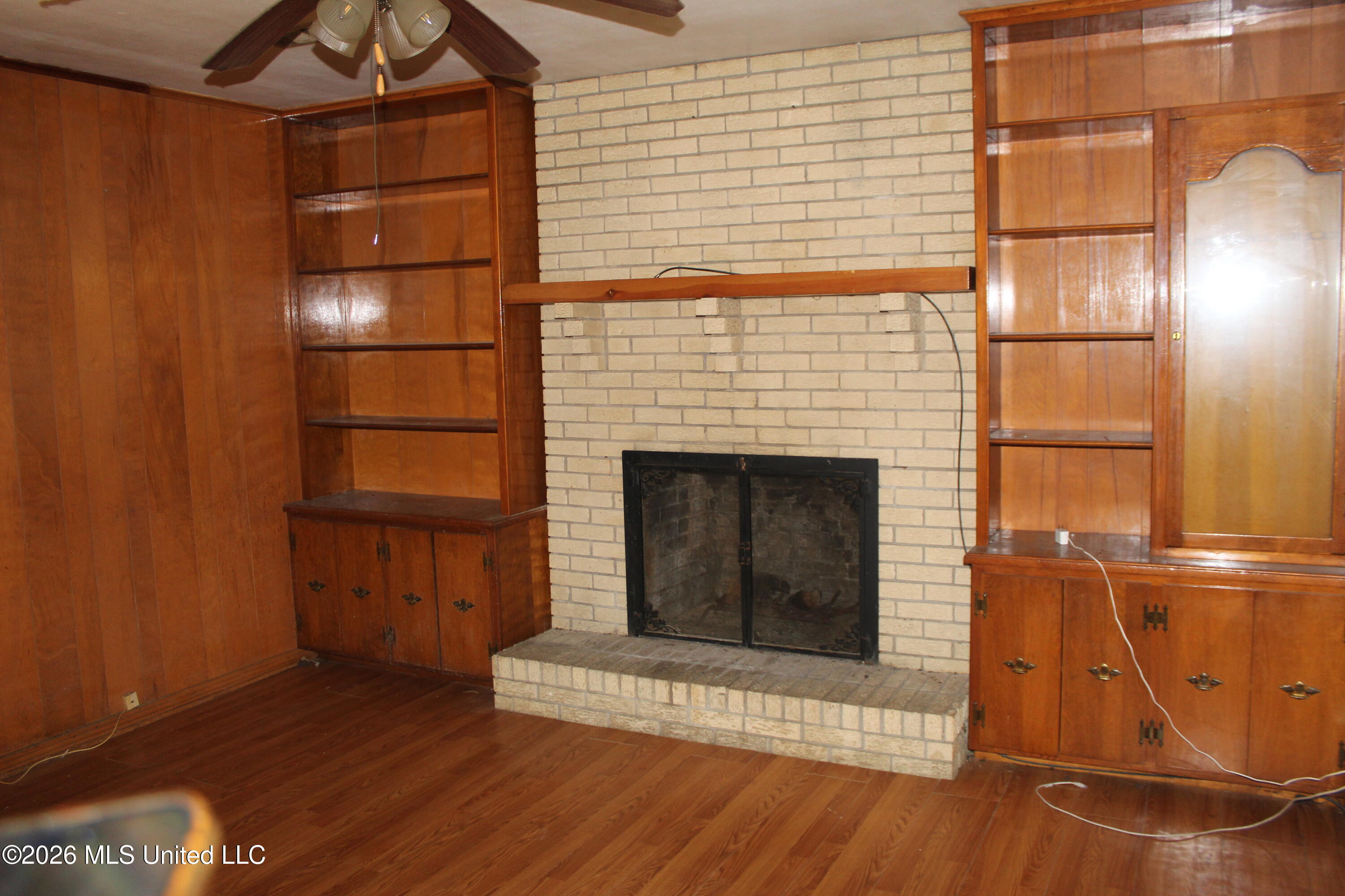 360 W Adams Avenue Property Photo 5
