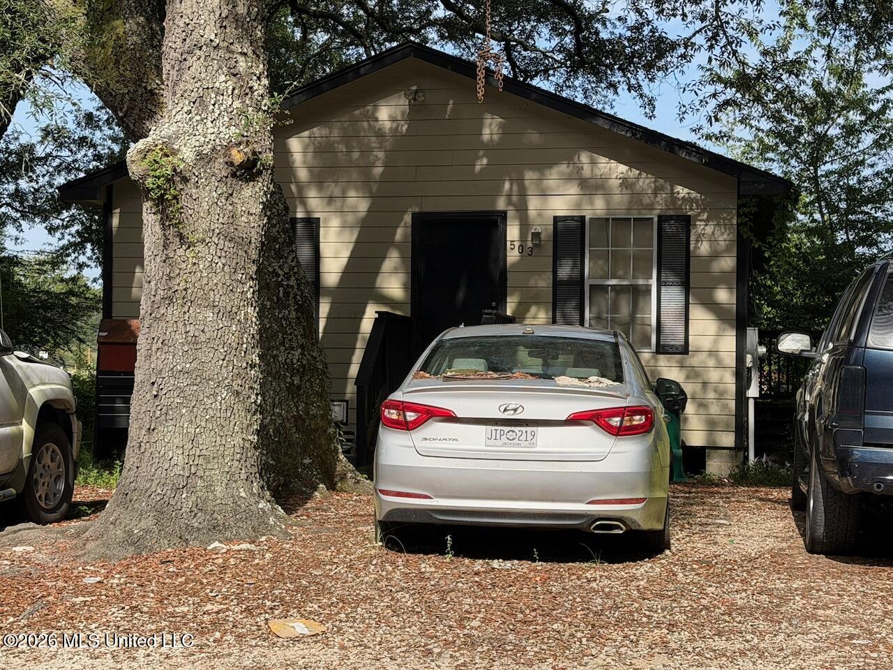 503 5th Street Property Photo 2