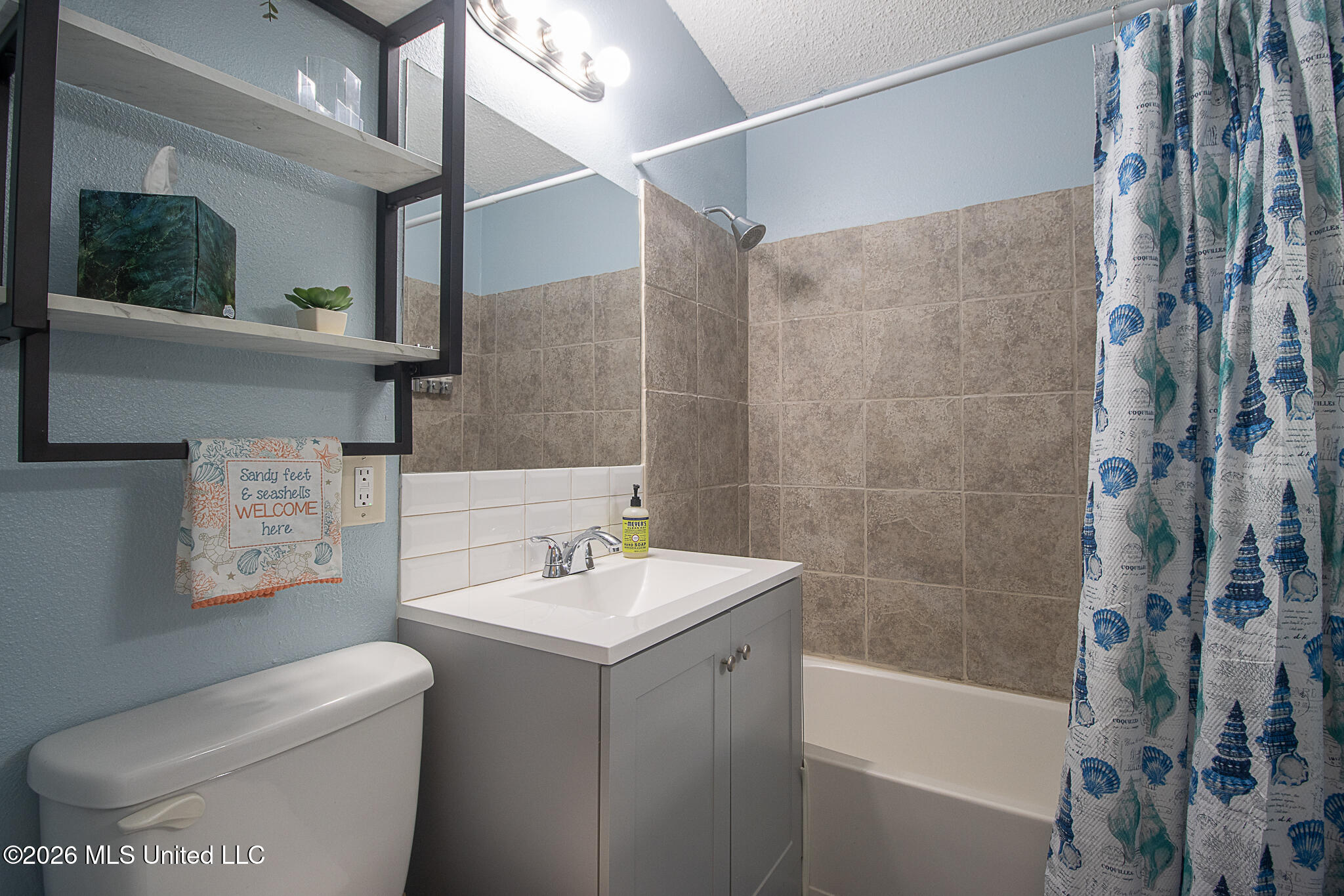 492 Central Avenue Property Photo 16