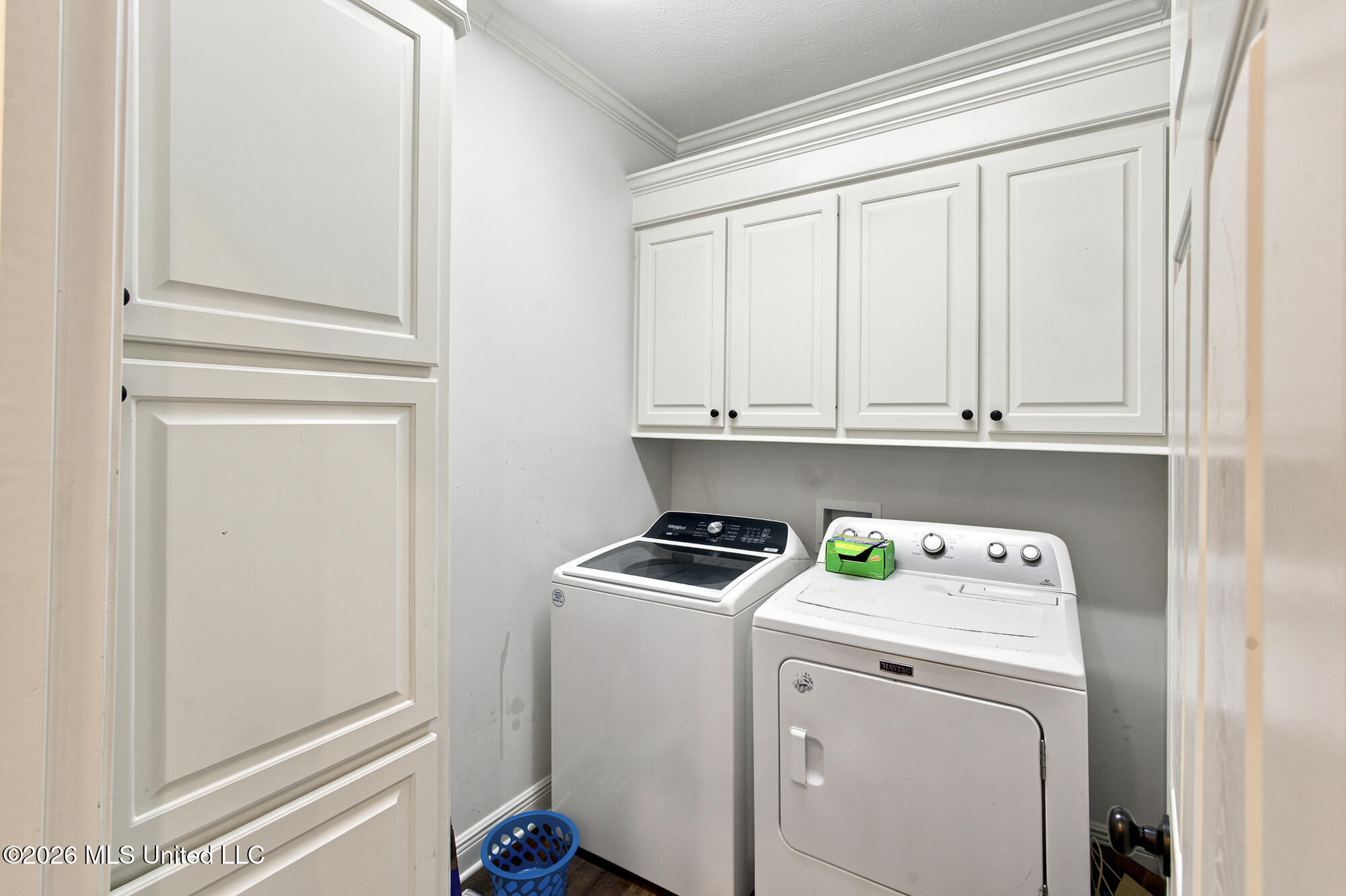 1059 Winding Road Property Photo 19