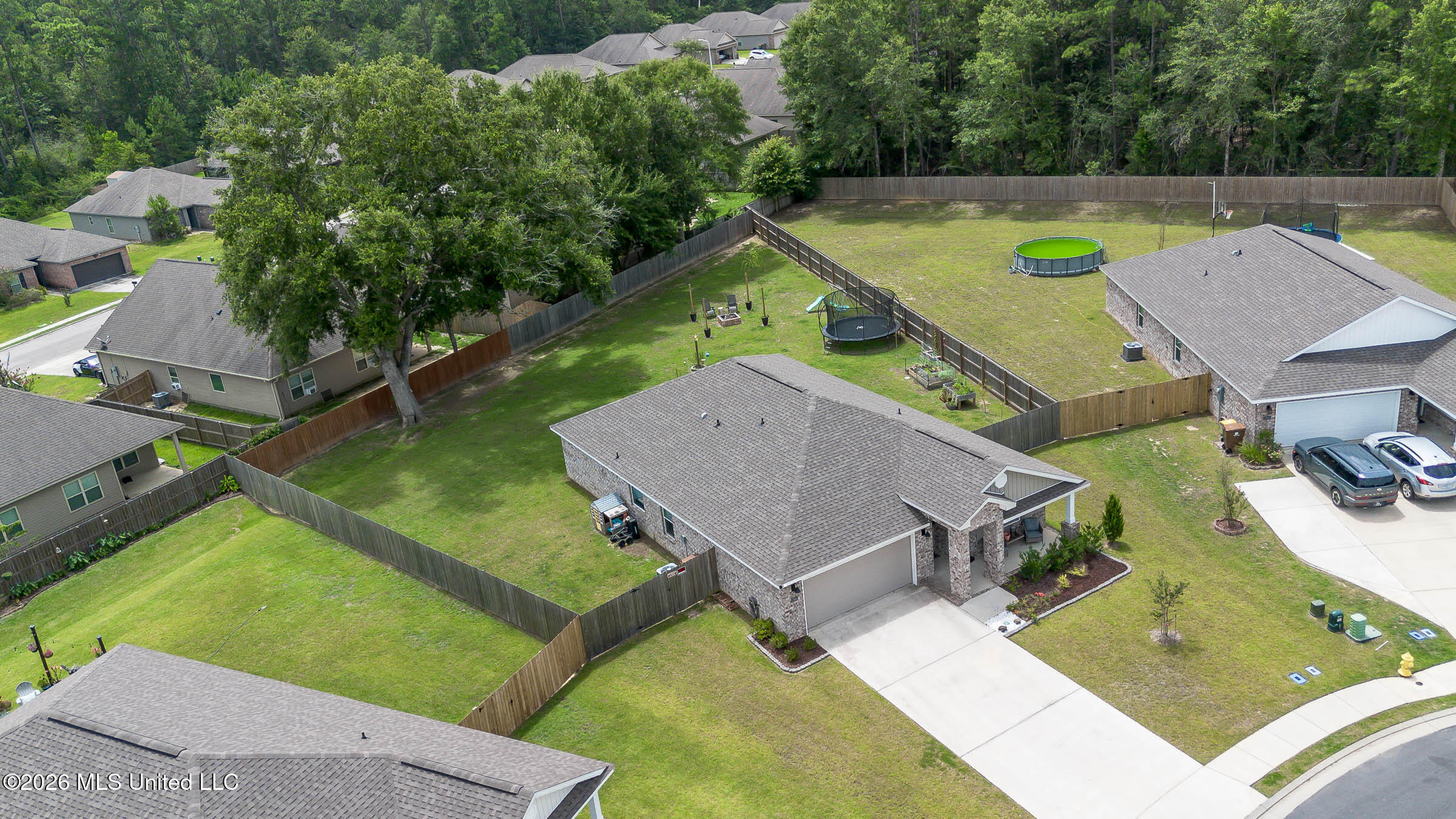 17885 Tingle Drive Property Photo 2