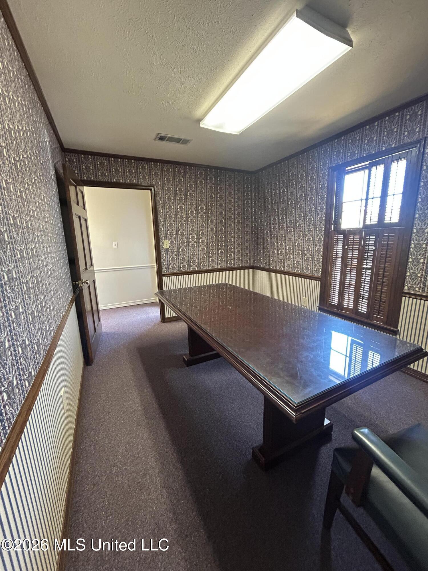 202 E Government Street Property Photo 3