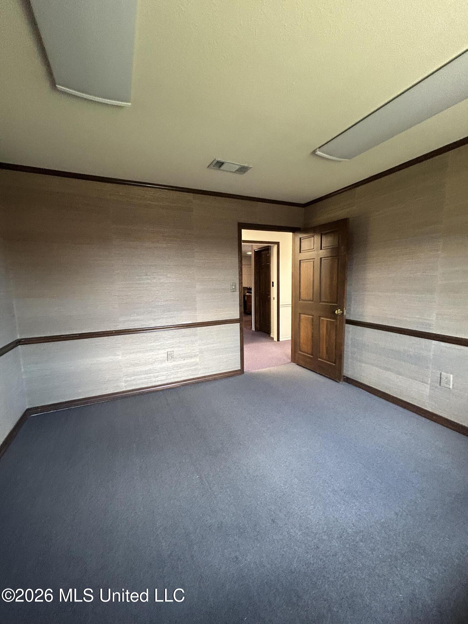 202 E Government Street Property Photo 7
