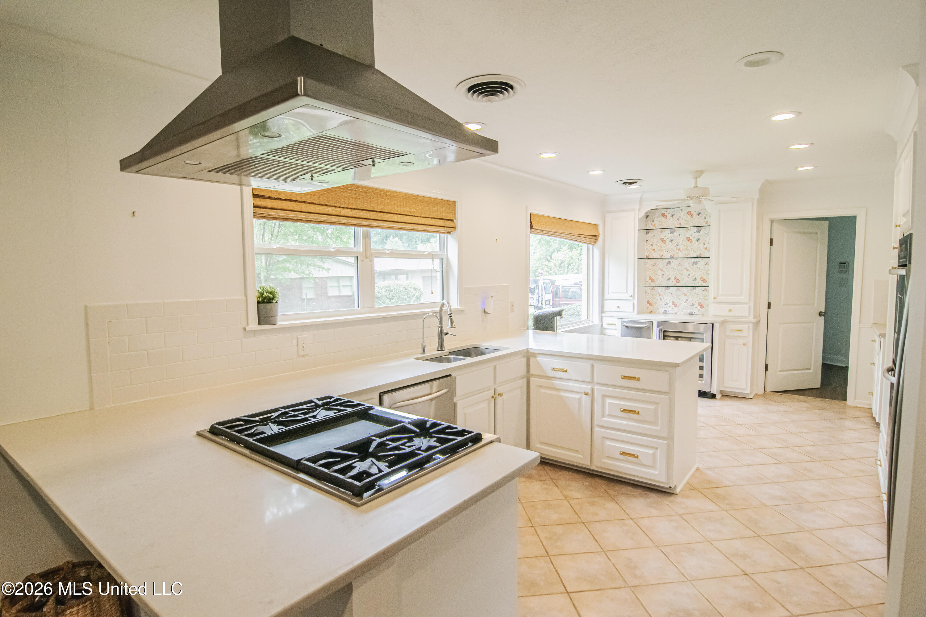 4005 Eastwood Drive Property Photo 10