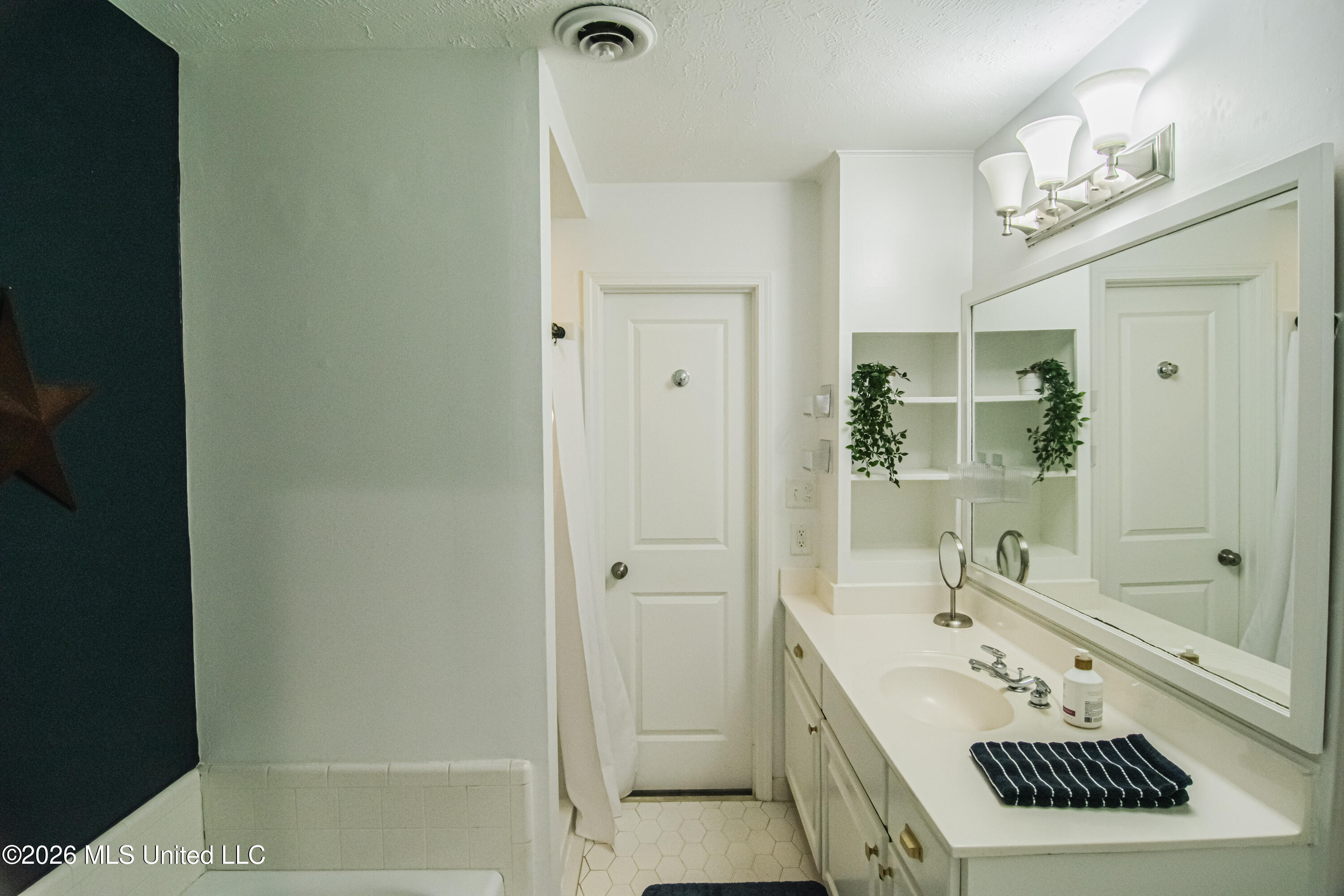 4005 Eastwood Drive Property Photo 18