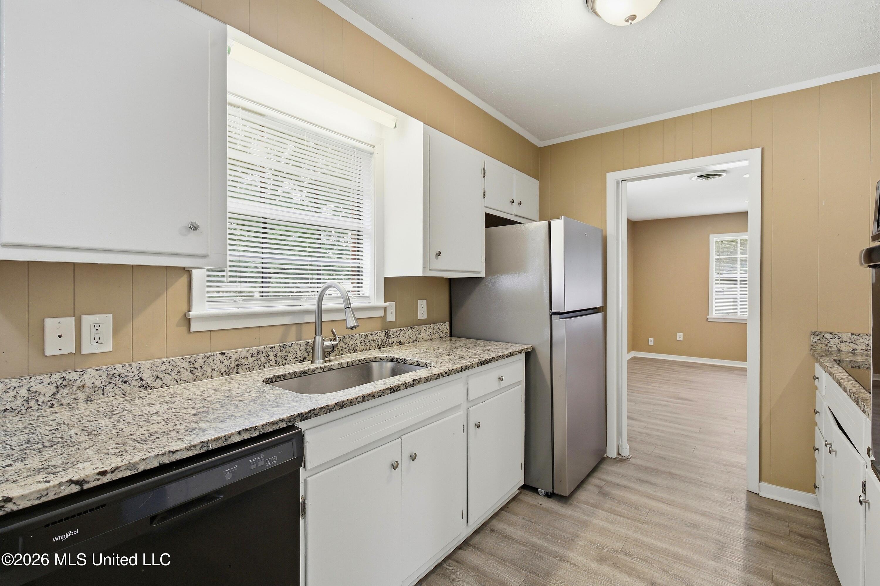 5406 Suffolk Drive Property Photo 3