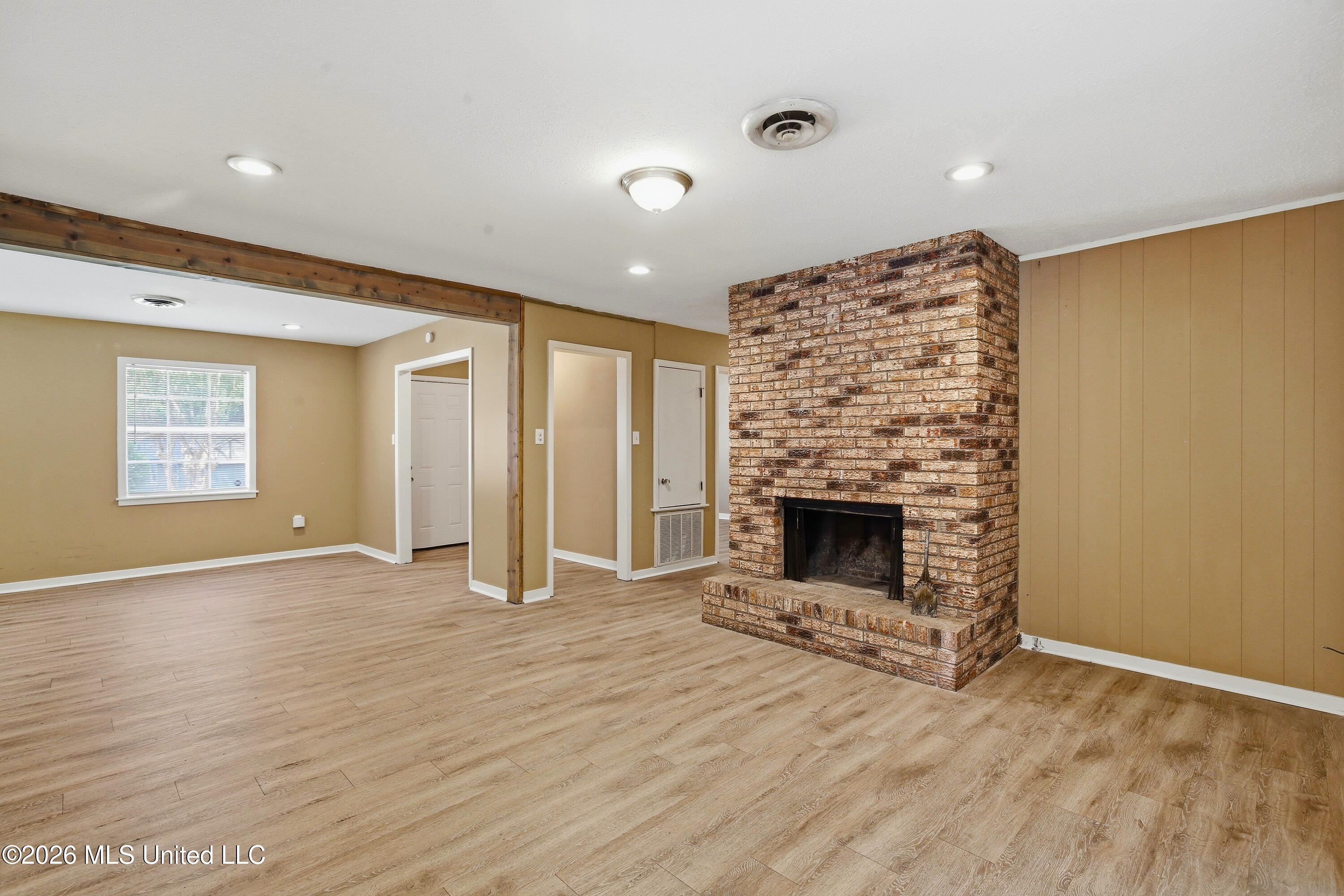 5406 Suffolk Drive Property Photo 6