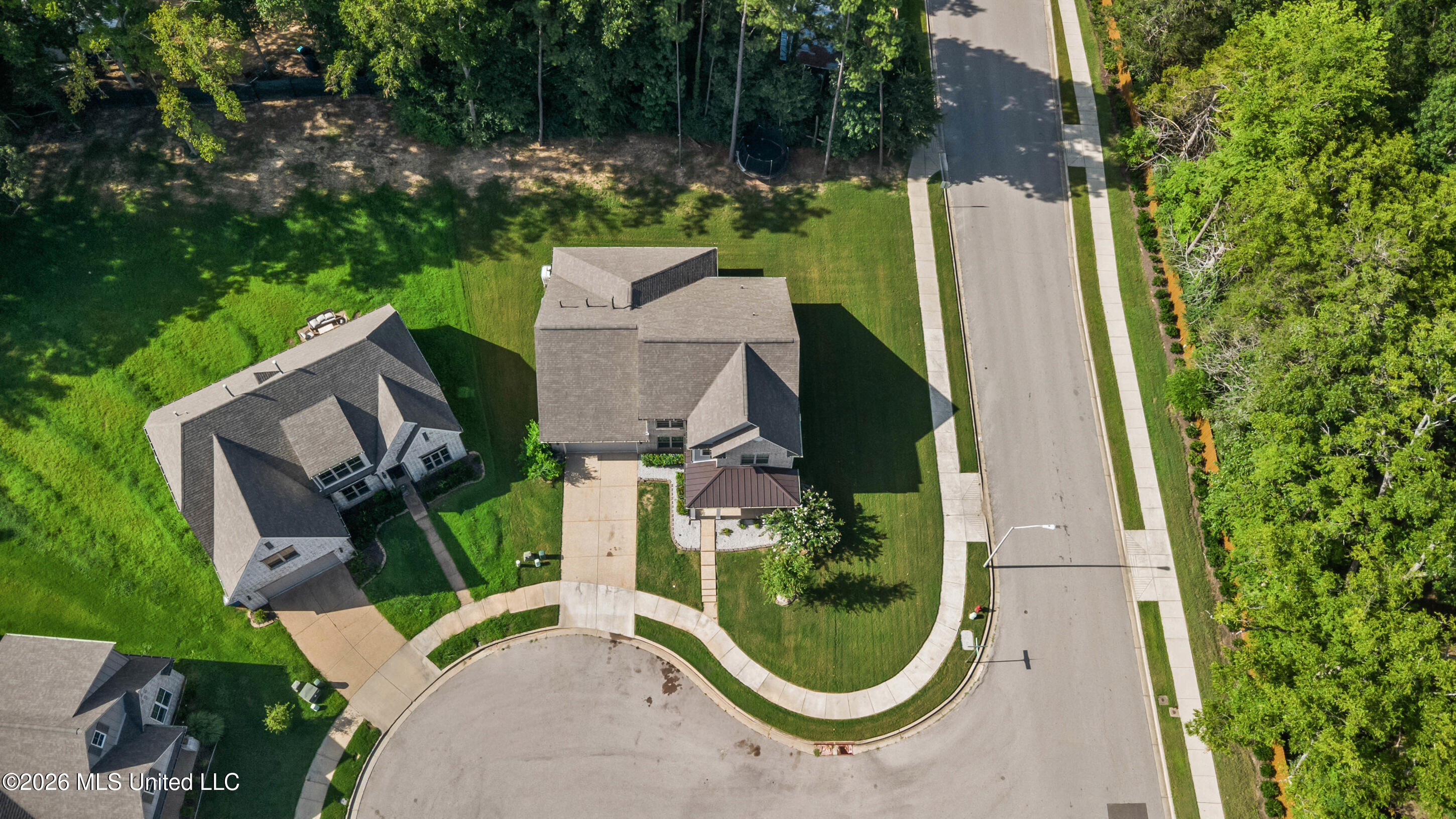 9545 Edgewater Cove Property Photo 3