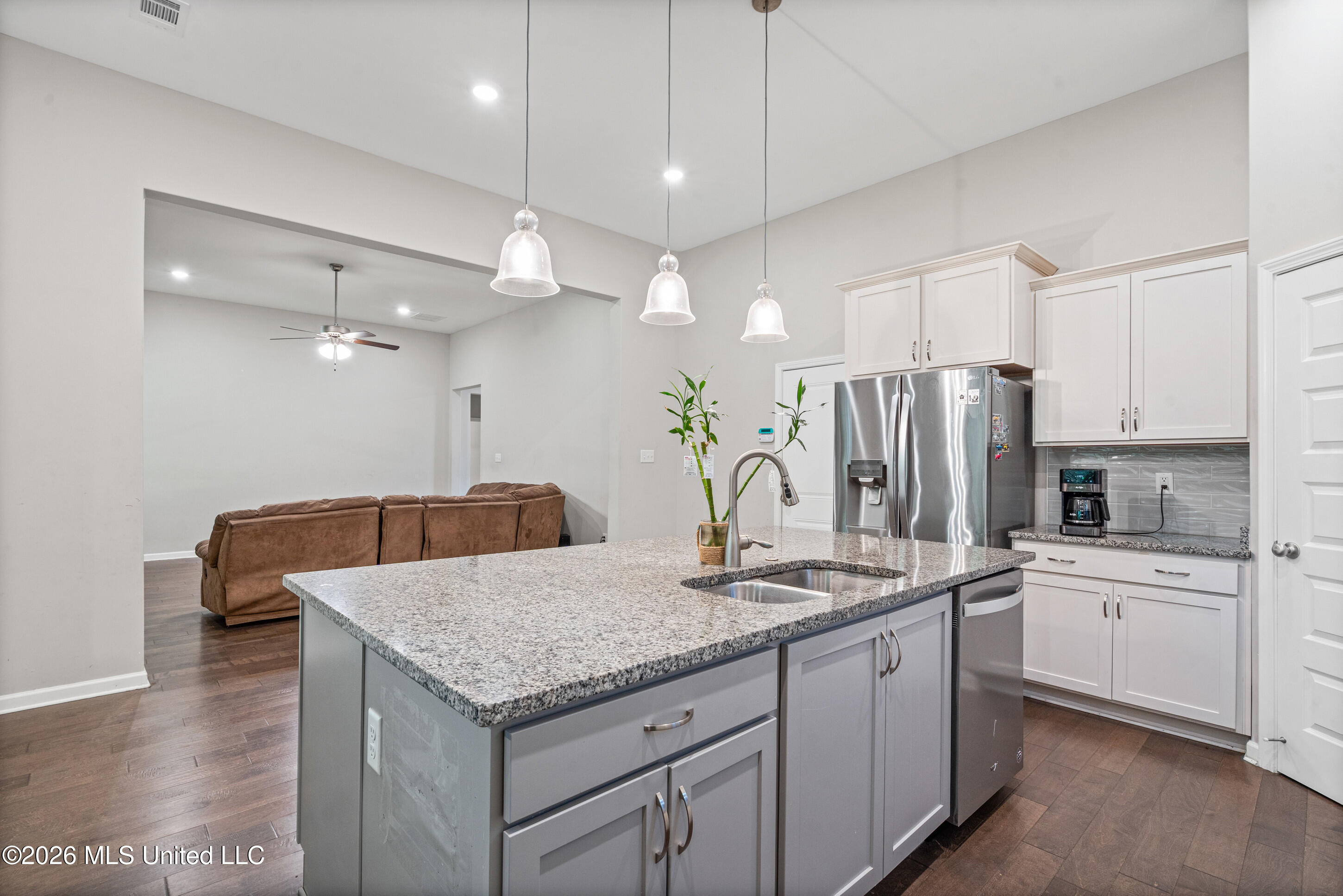 9545 Edgewater Cove Property Photo 12