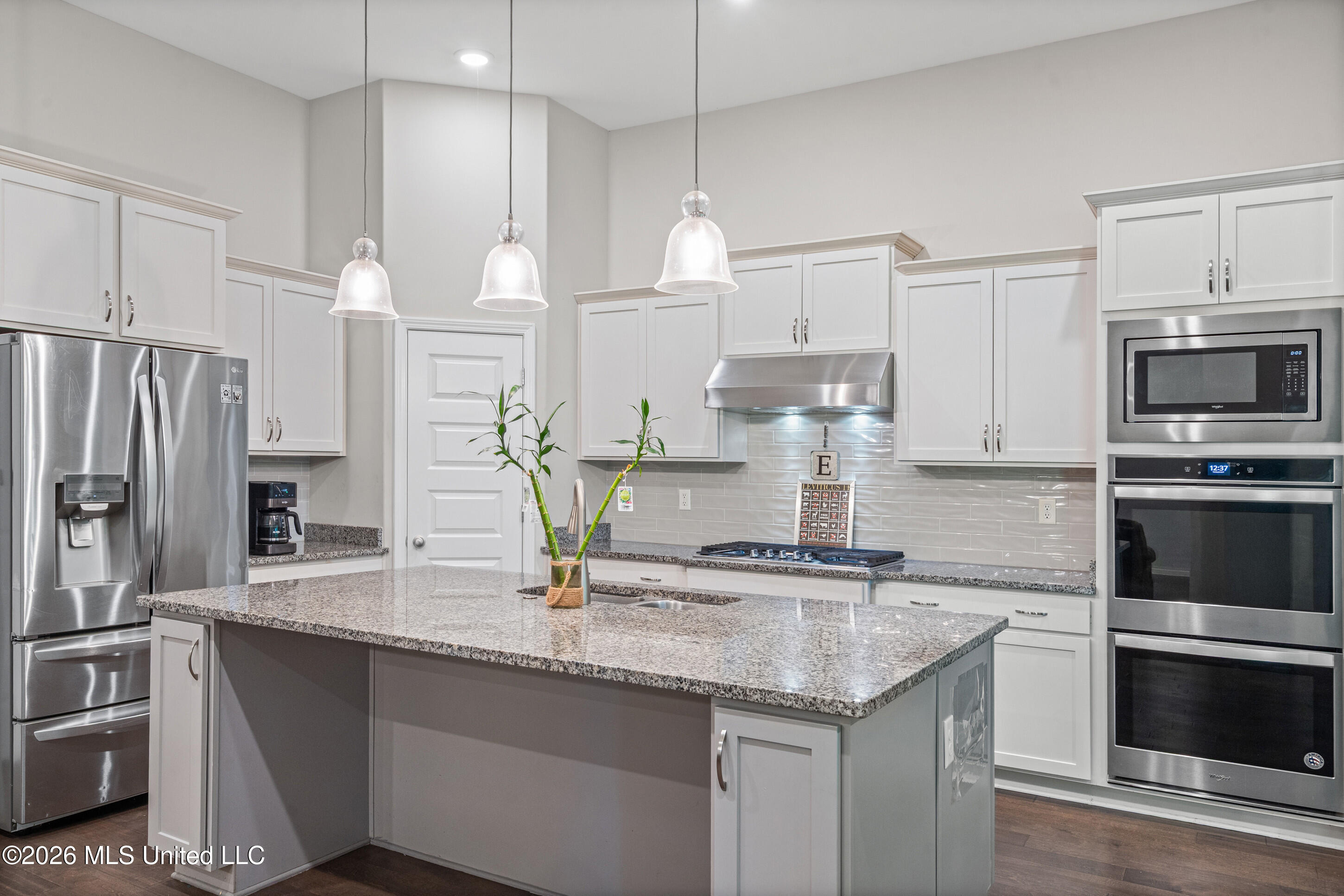 9545 Edgewater Cove Property Photo 13