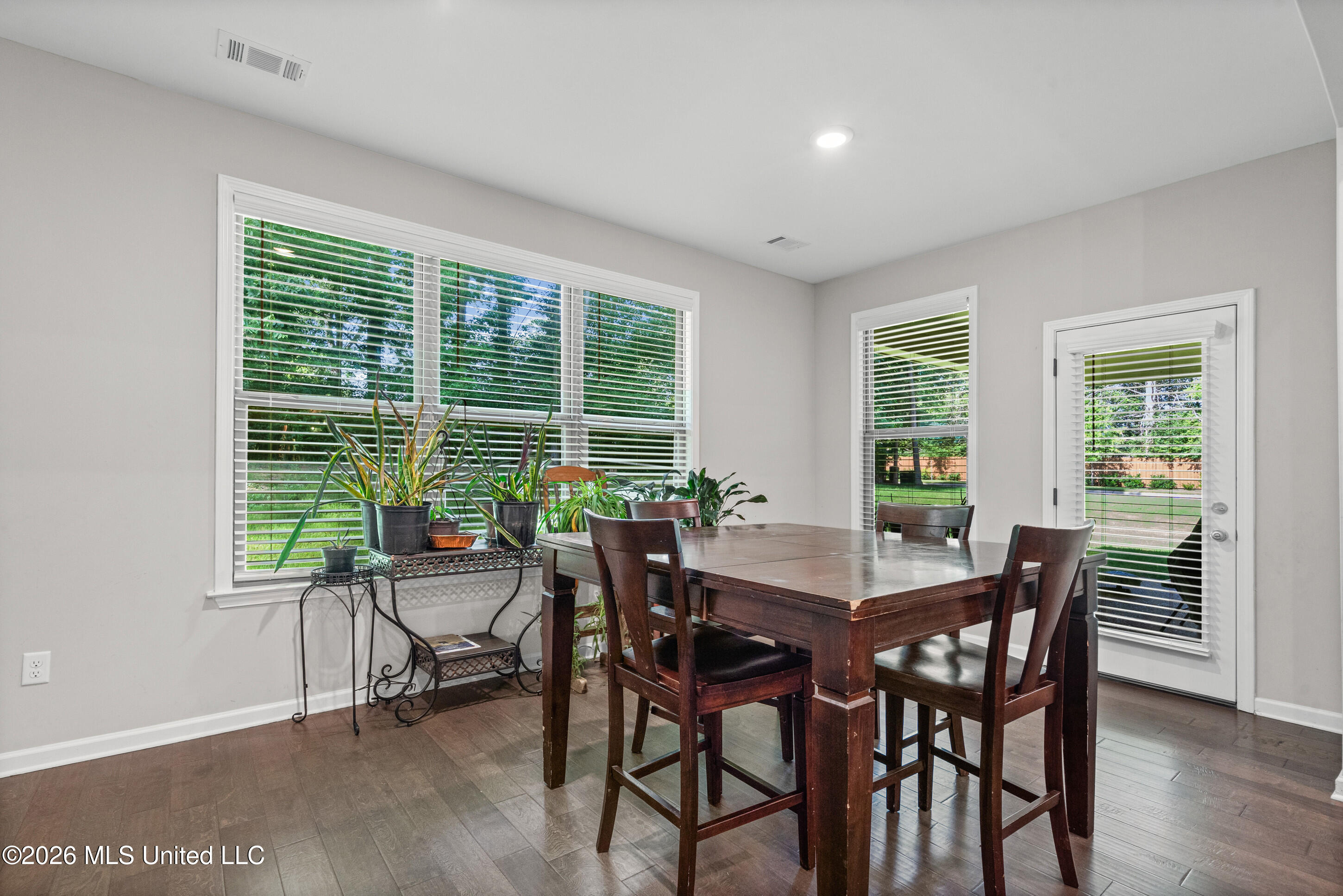 9545 Edgewater Cove Property Photo 15
