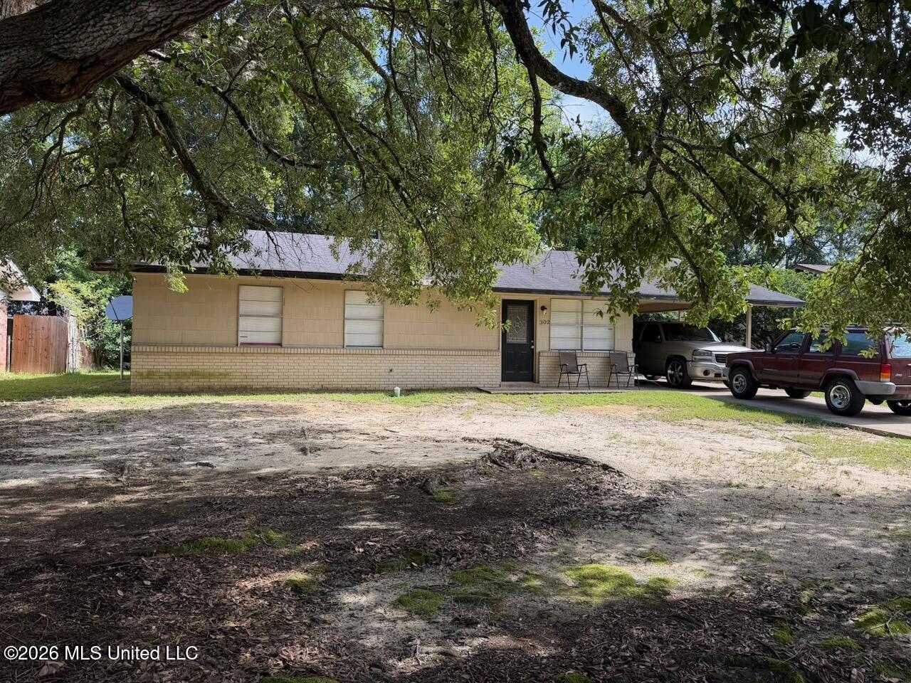 302 Kimberly Drive Property Photo 1