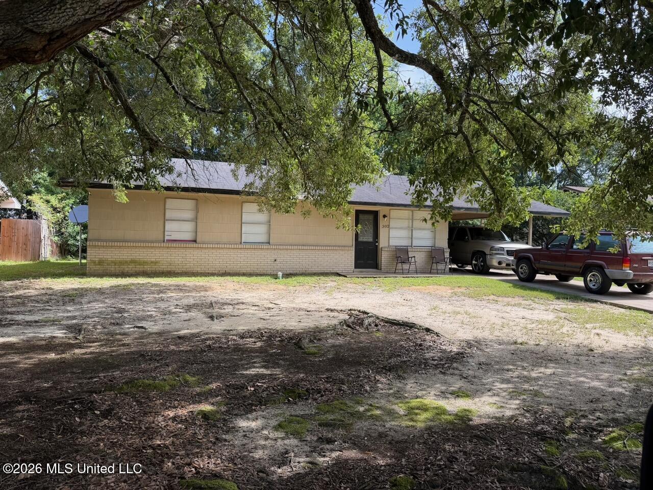 302 Kimberly Drive Property Photo 2