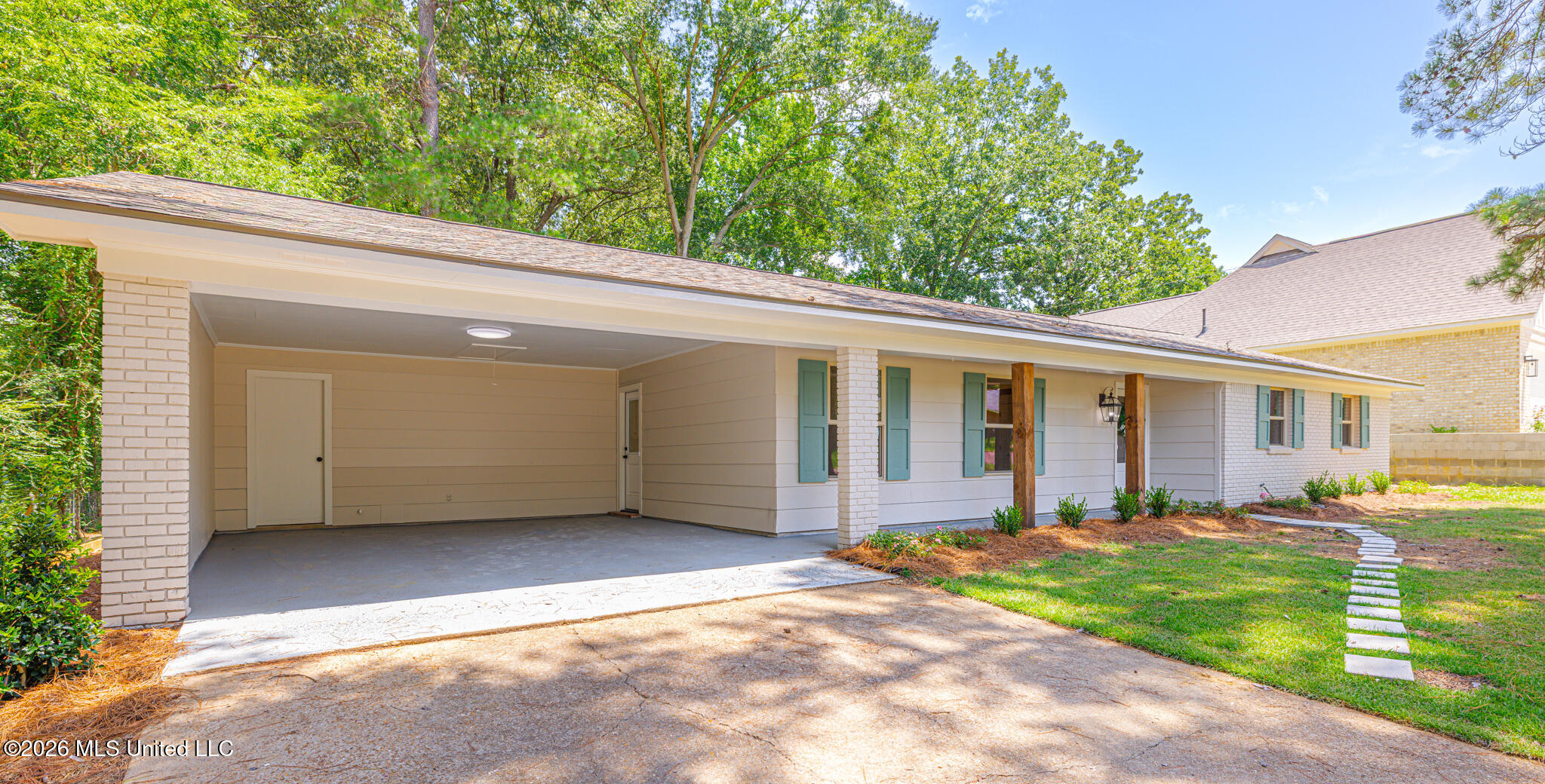 1209 Laurelwood Drive Property Photo 4