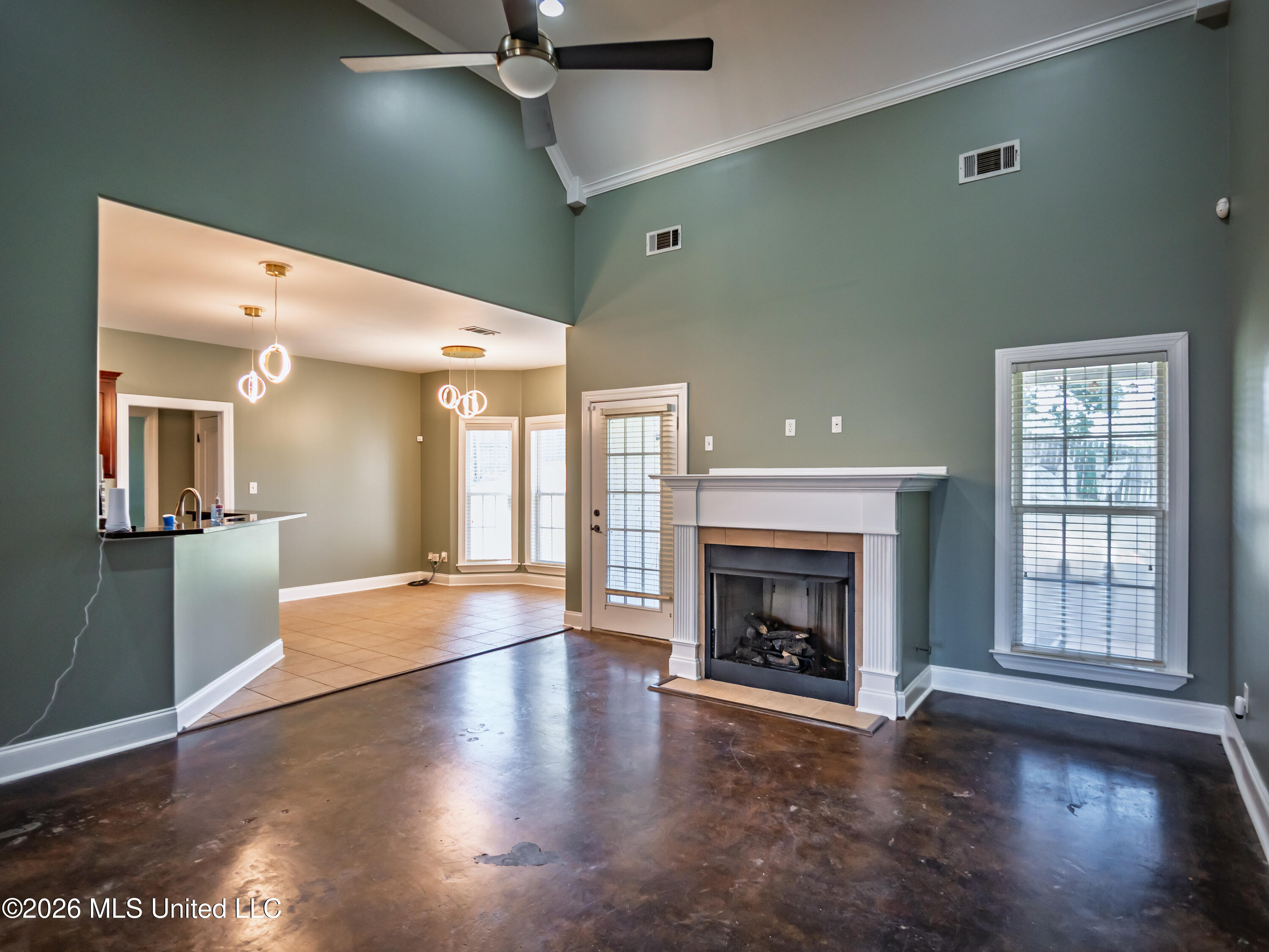 109 Cambridge Cove Property Photo 5