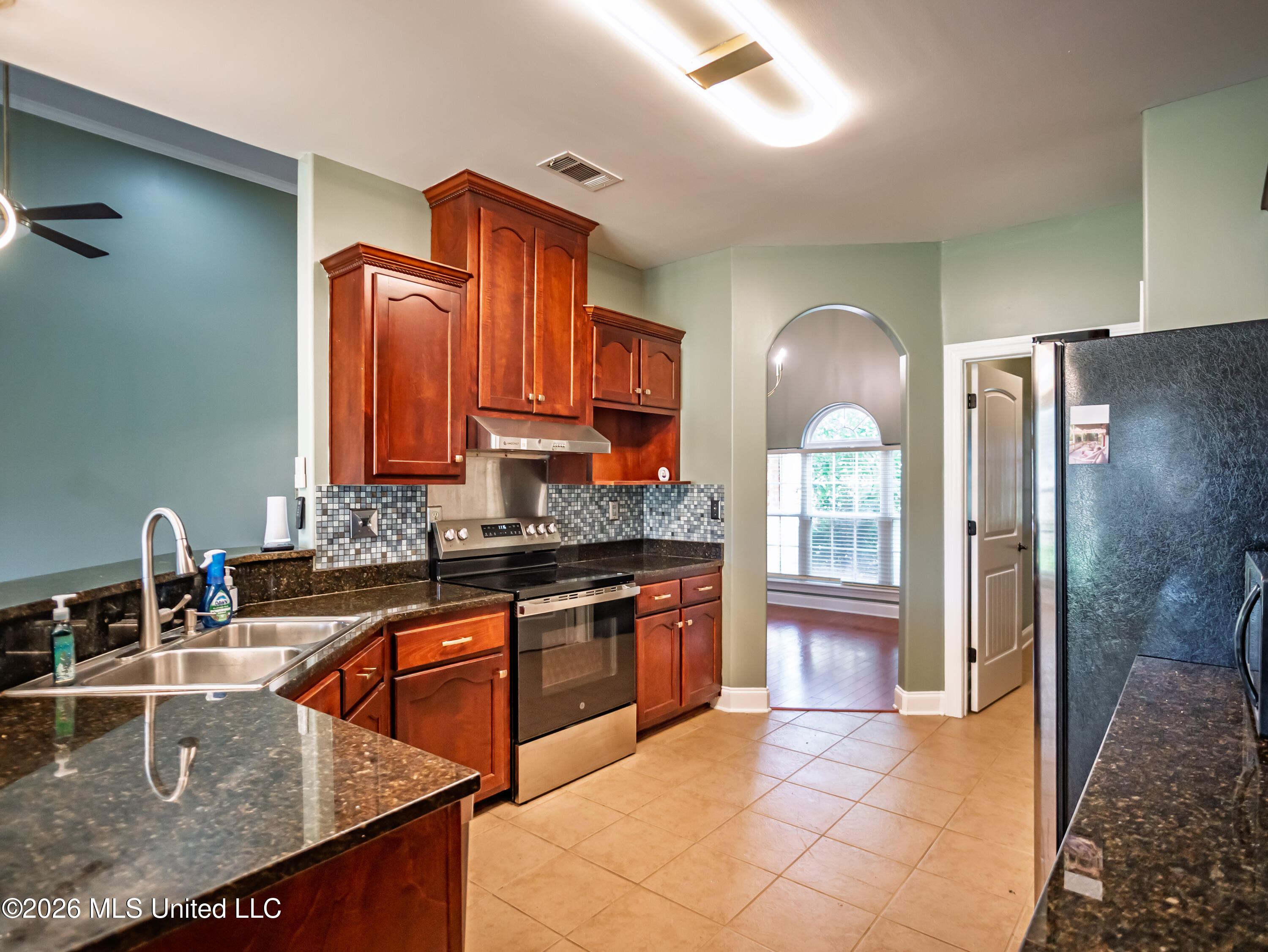 109 Cambridge Cove Property Photo 10