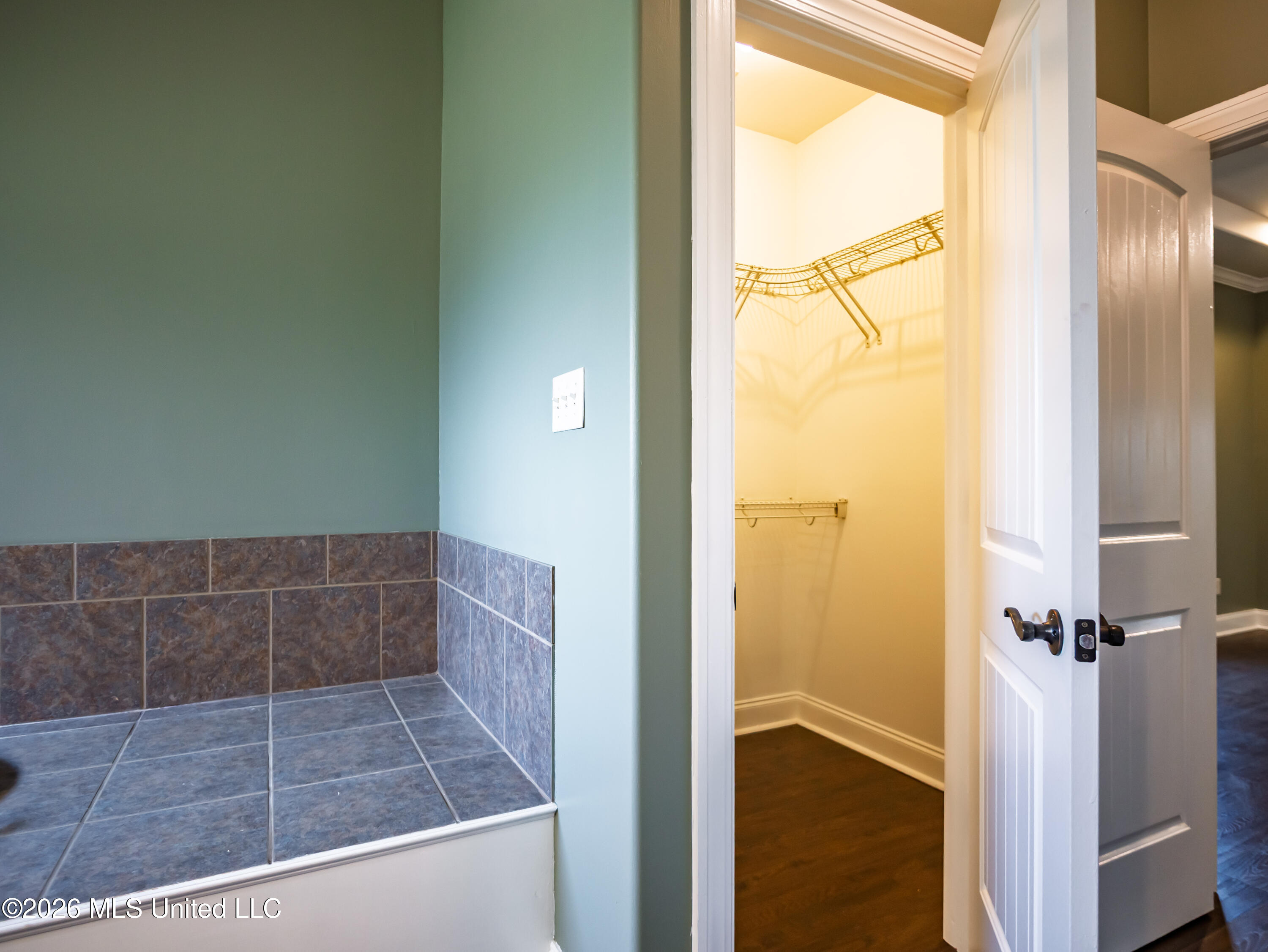 109 Cambridge Cove Property Photo 28