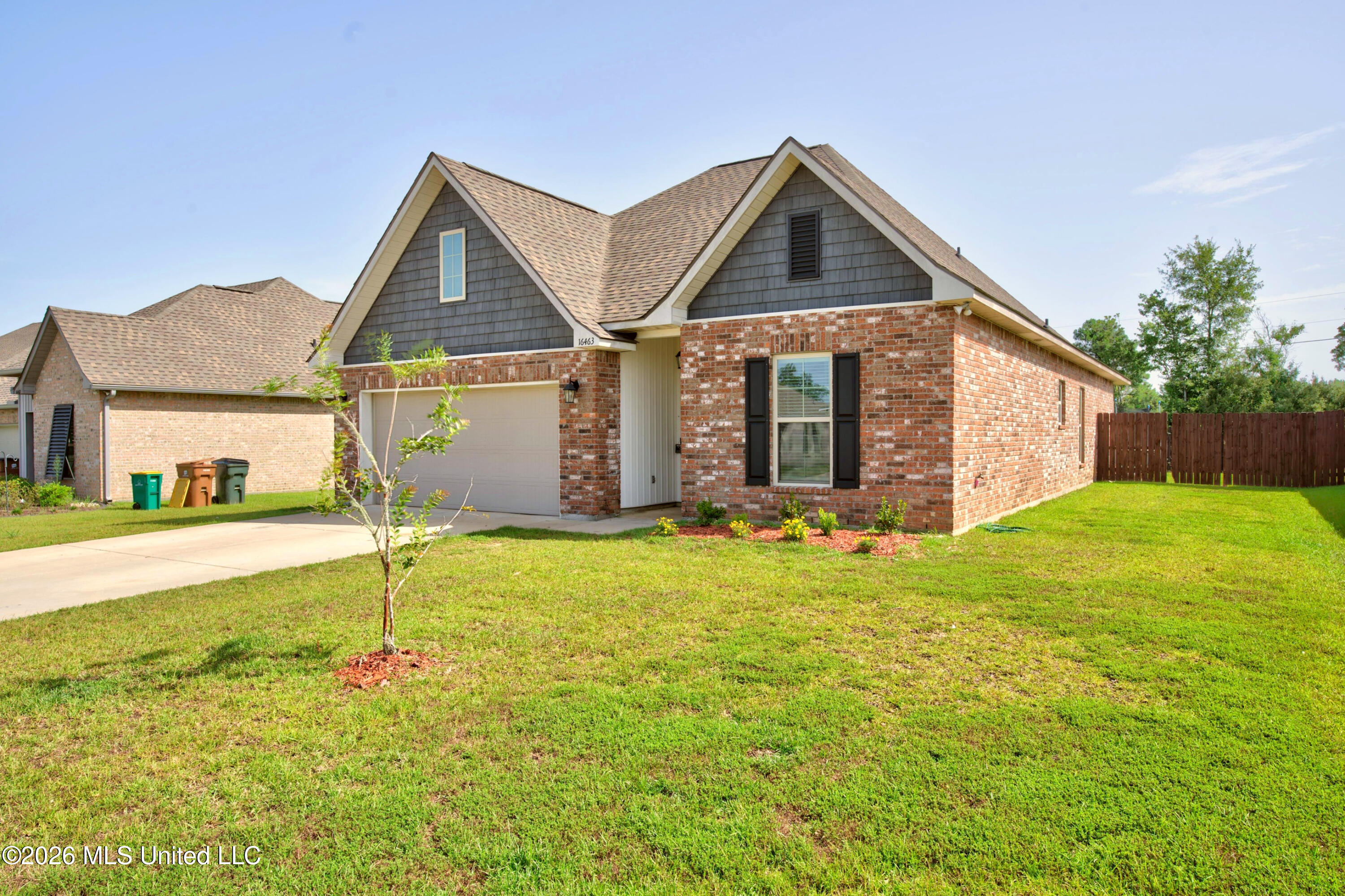 16463-r Millsaps Avenue Property Photo 2