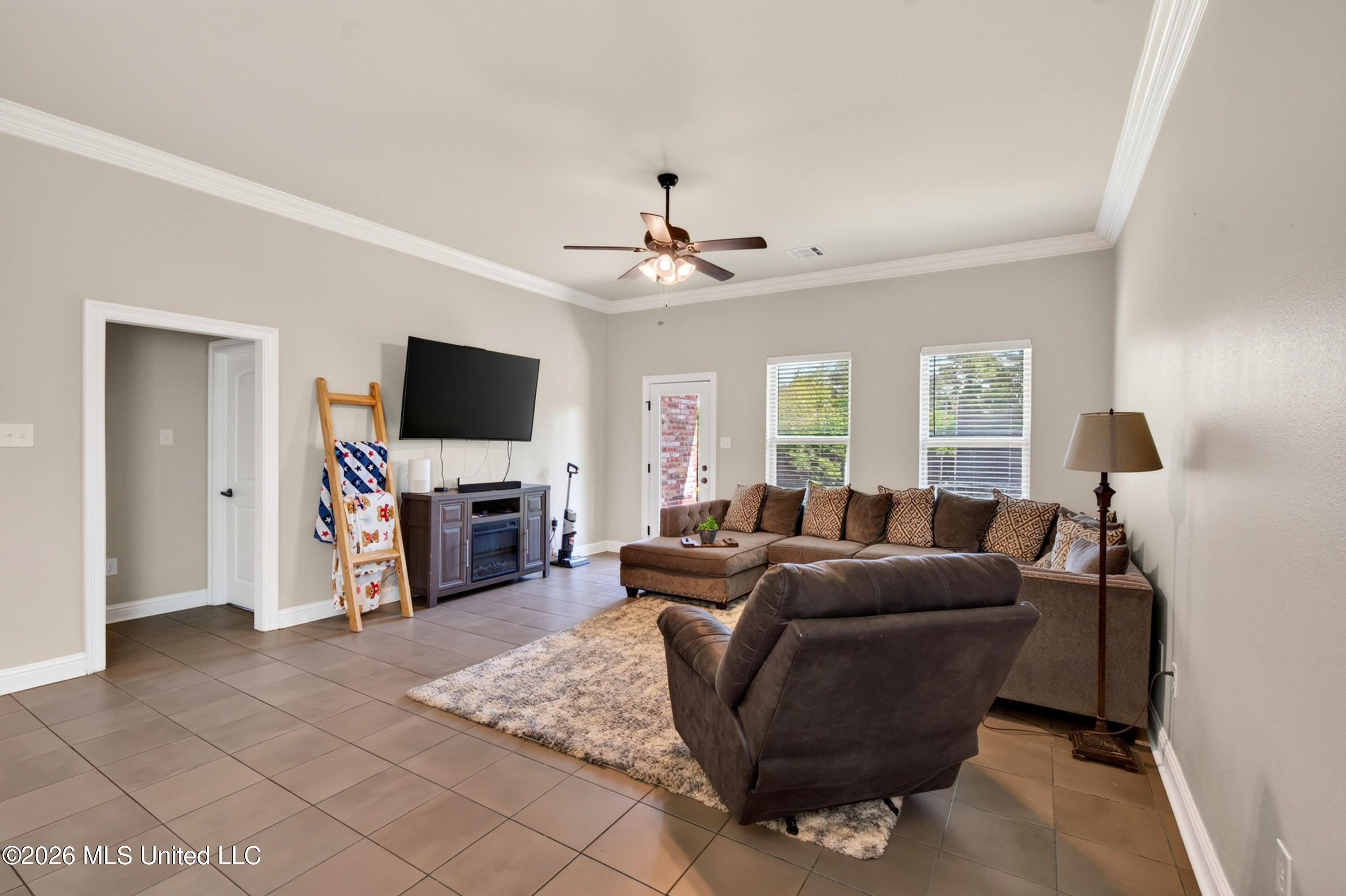 16463-r Millsaps Avenue Property Photo 13