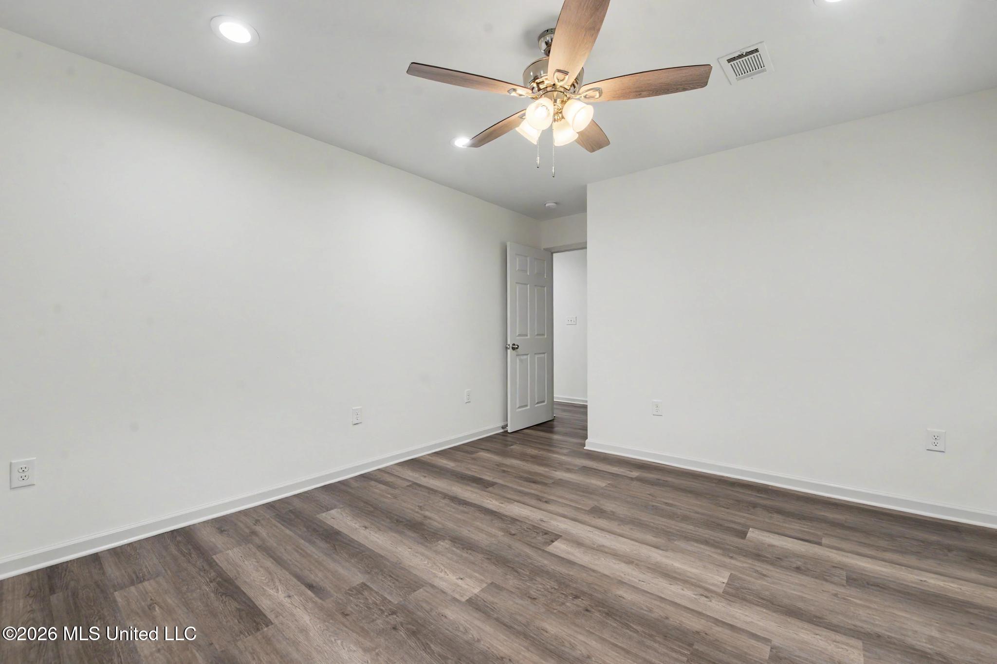 570 Mill Street Property Photo 11