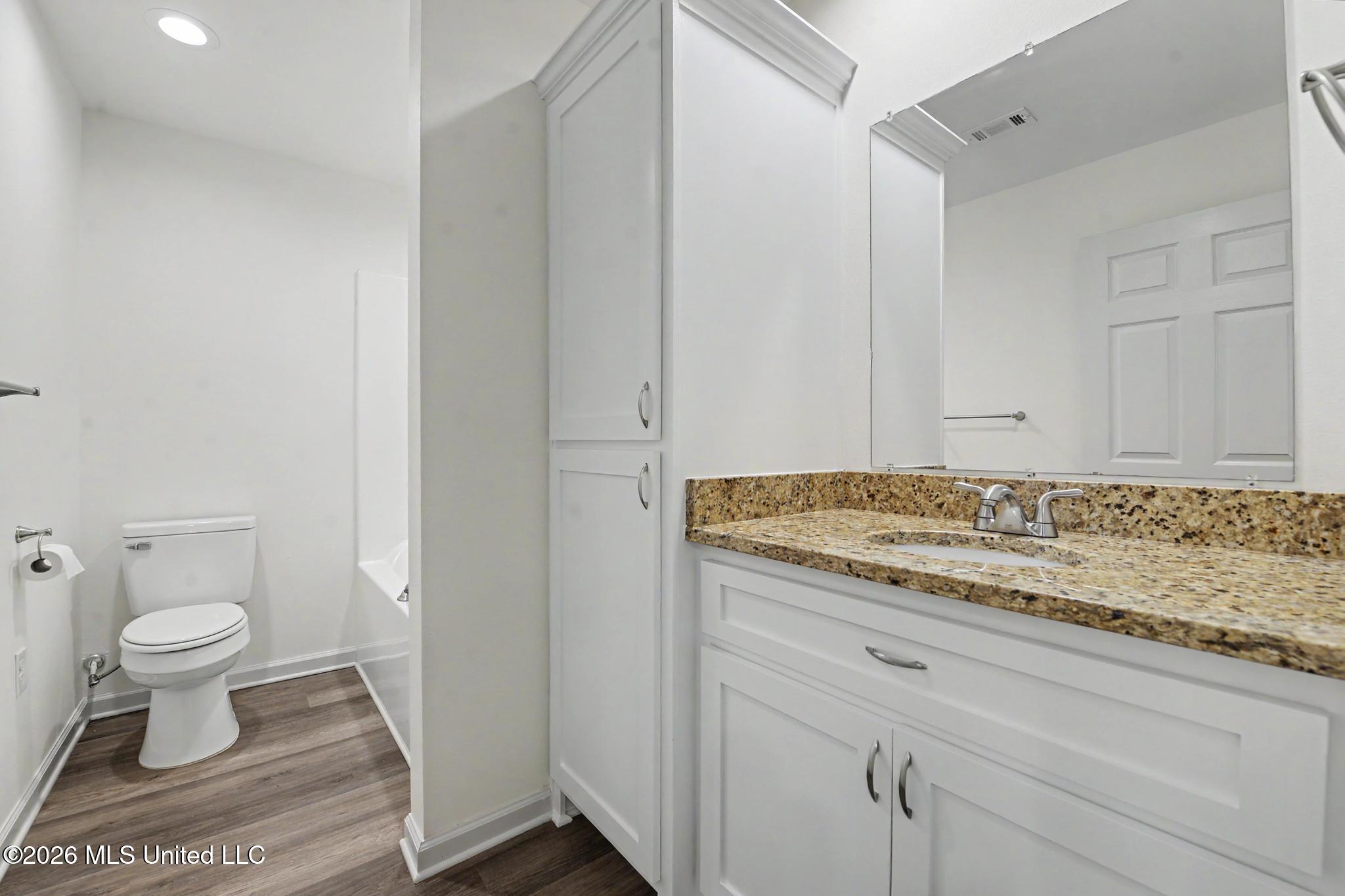 570 Mill Street Property Photo 13