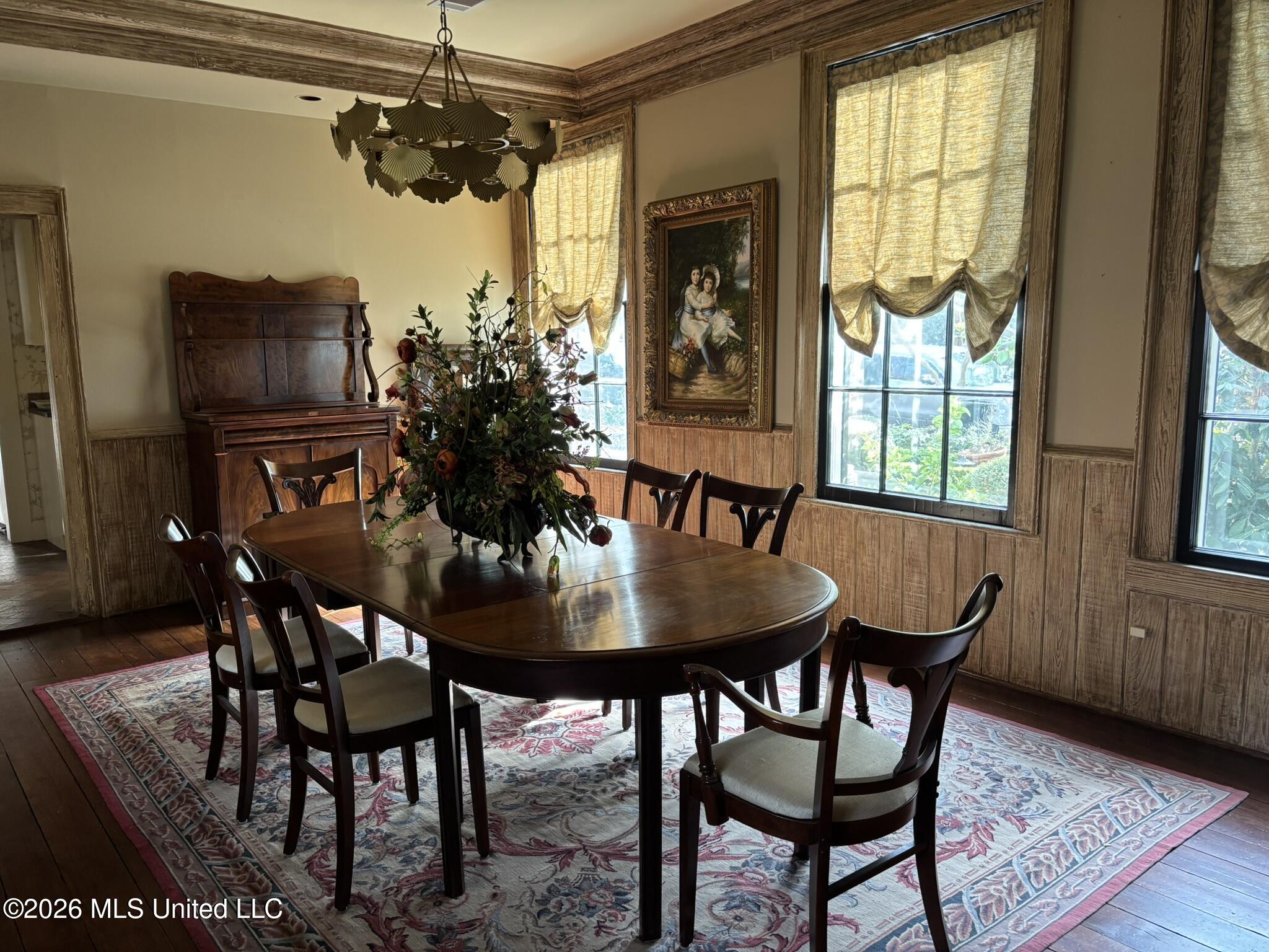 705 Washington Street Property Photo 8