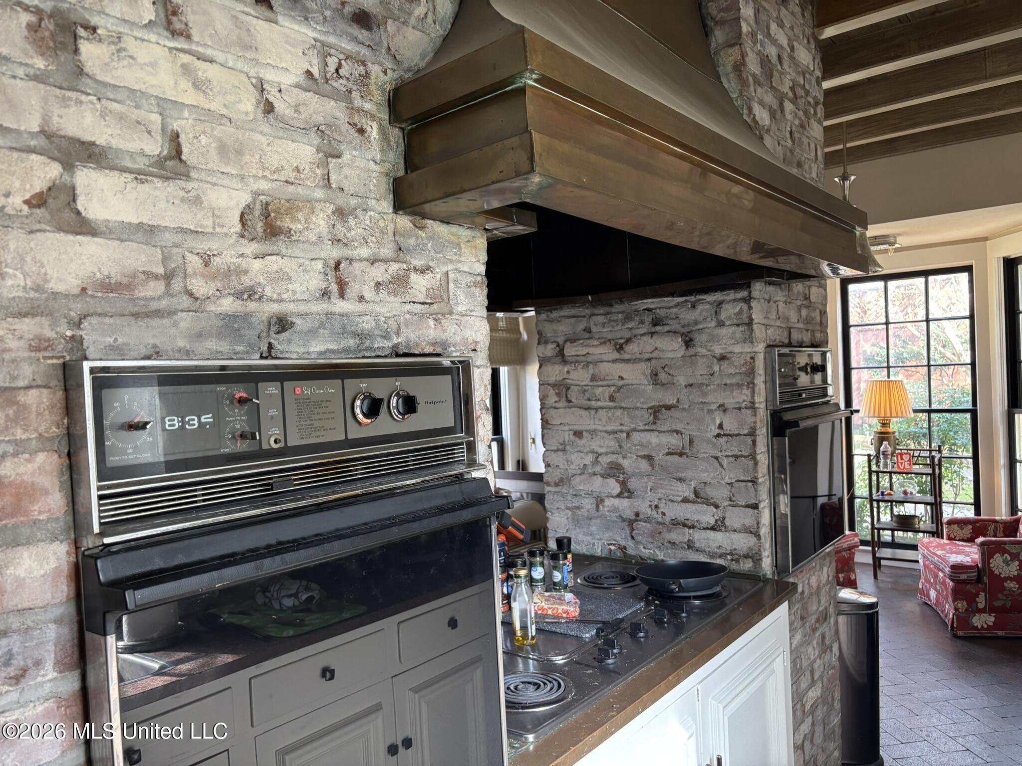 705 Washington Street Property Photo 10