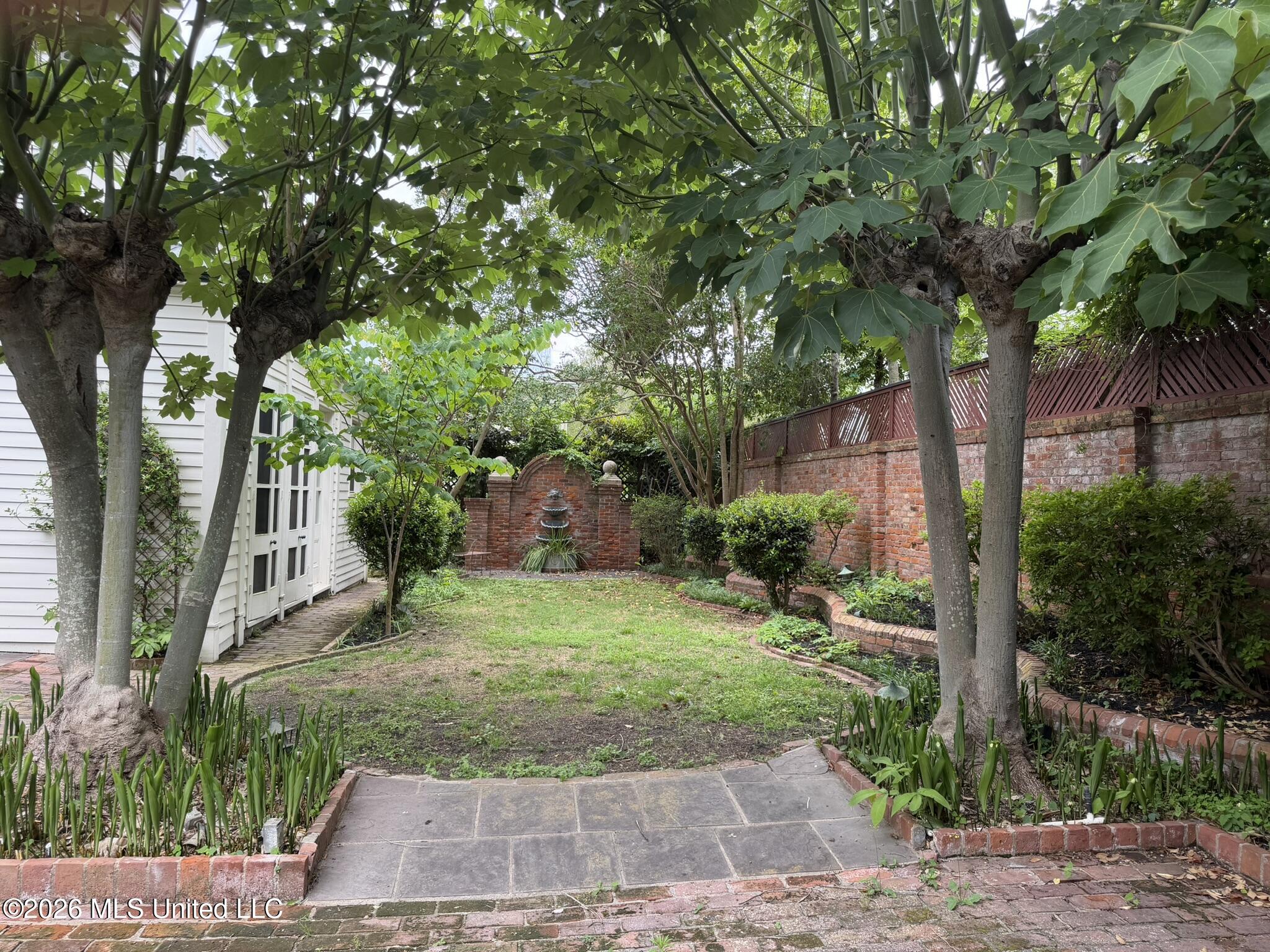 705 Washington Street Property Photo 31