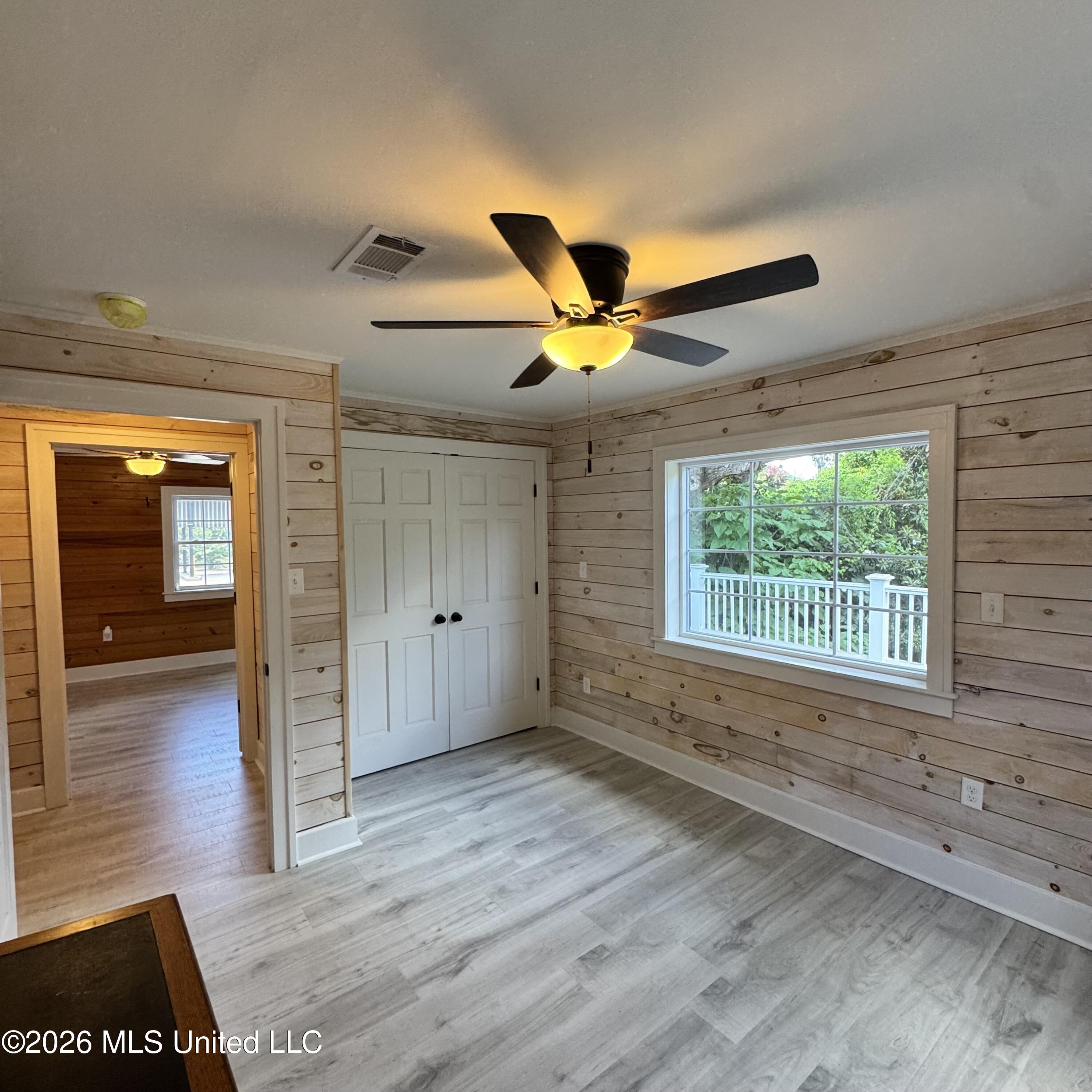 207 S Commerce Street Property Photo 14