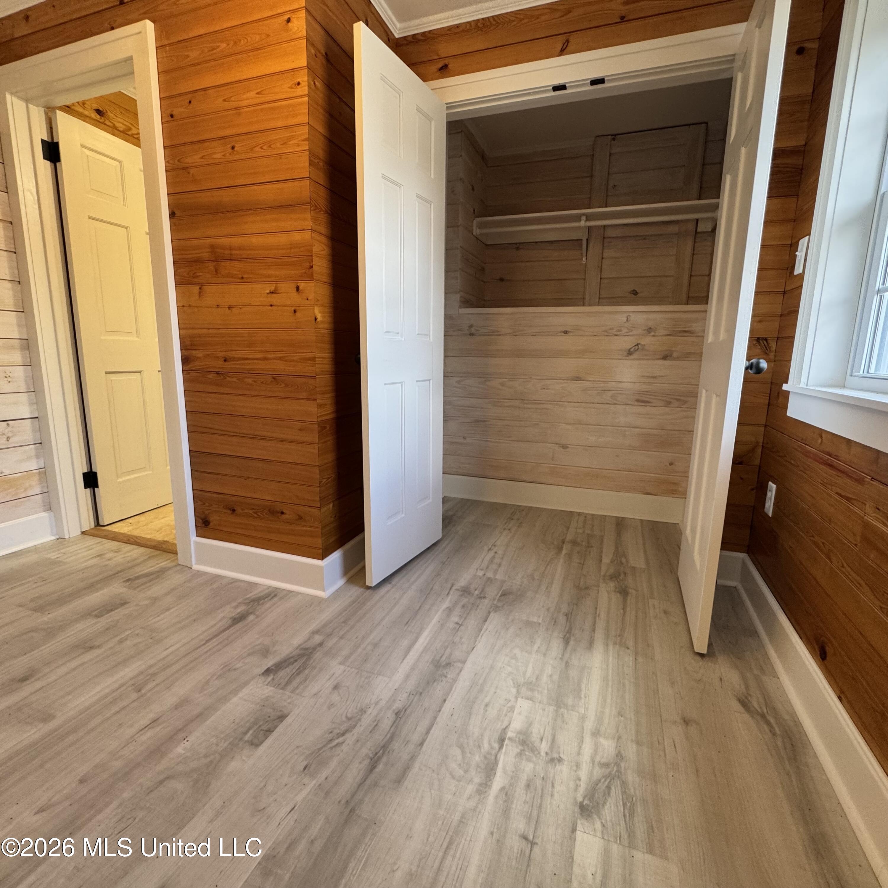 207 S Commerce Street Property Photo 18