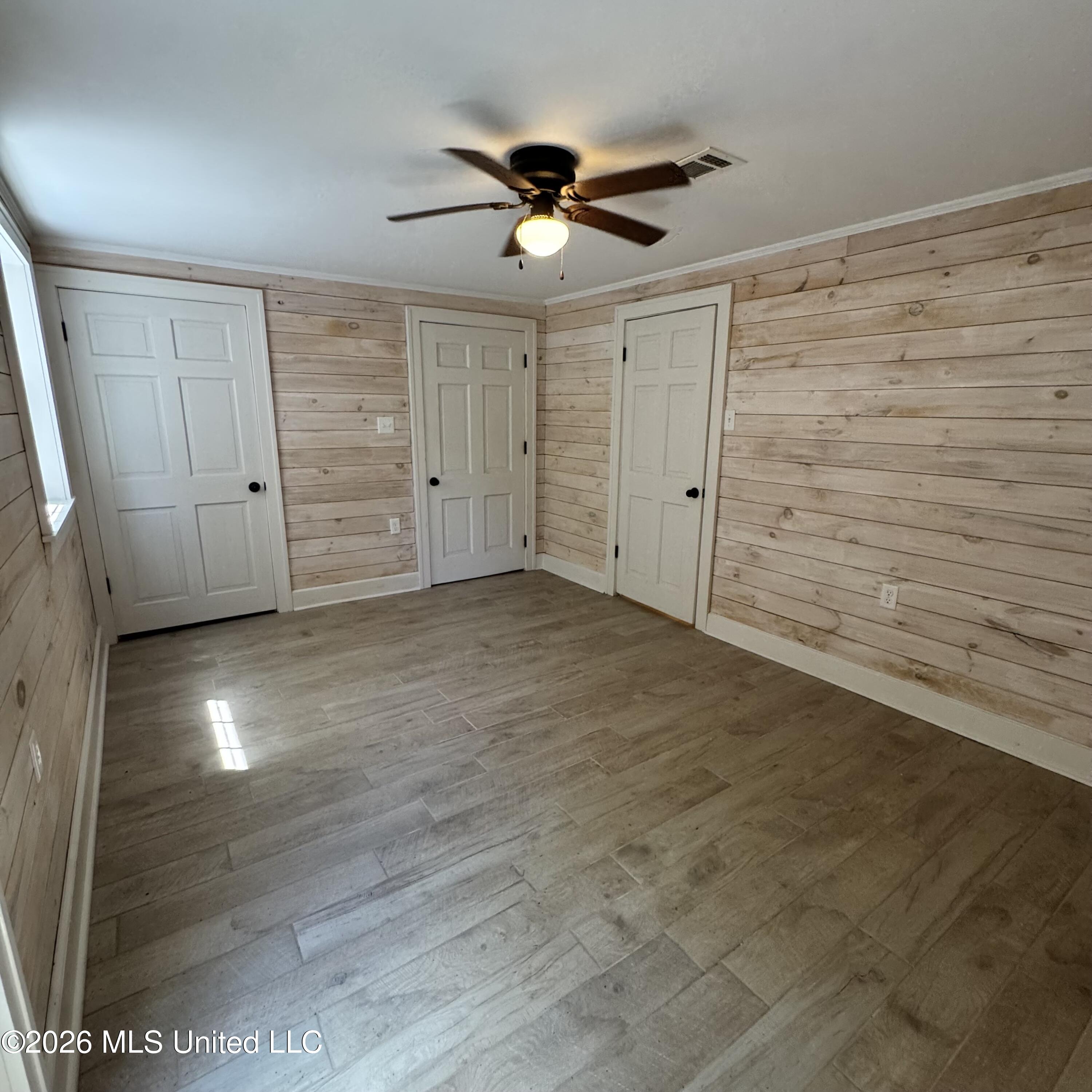 207 S Commerce Street Property Photo 23