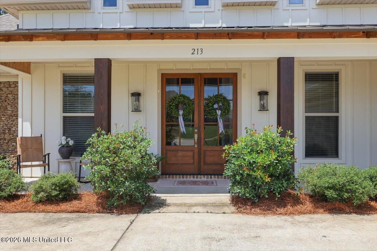 213 Ironwood Place Property Photo 3