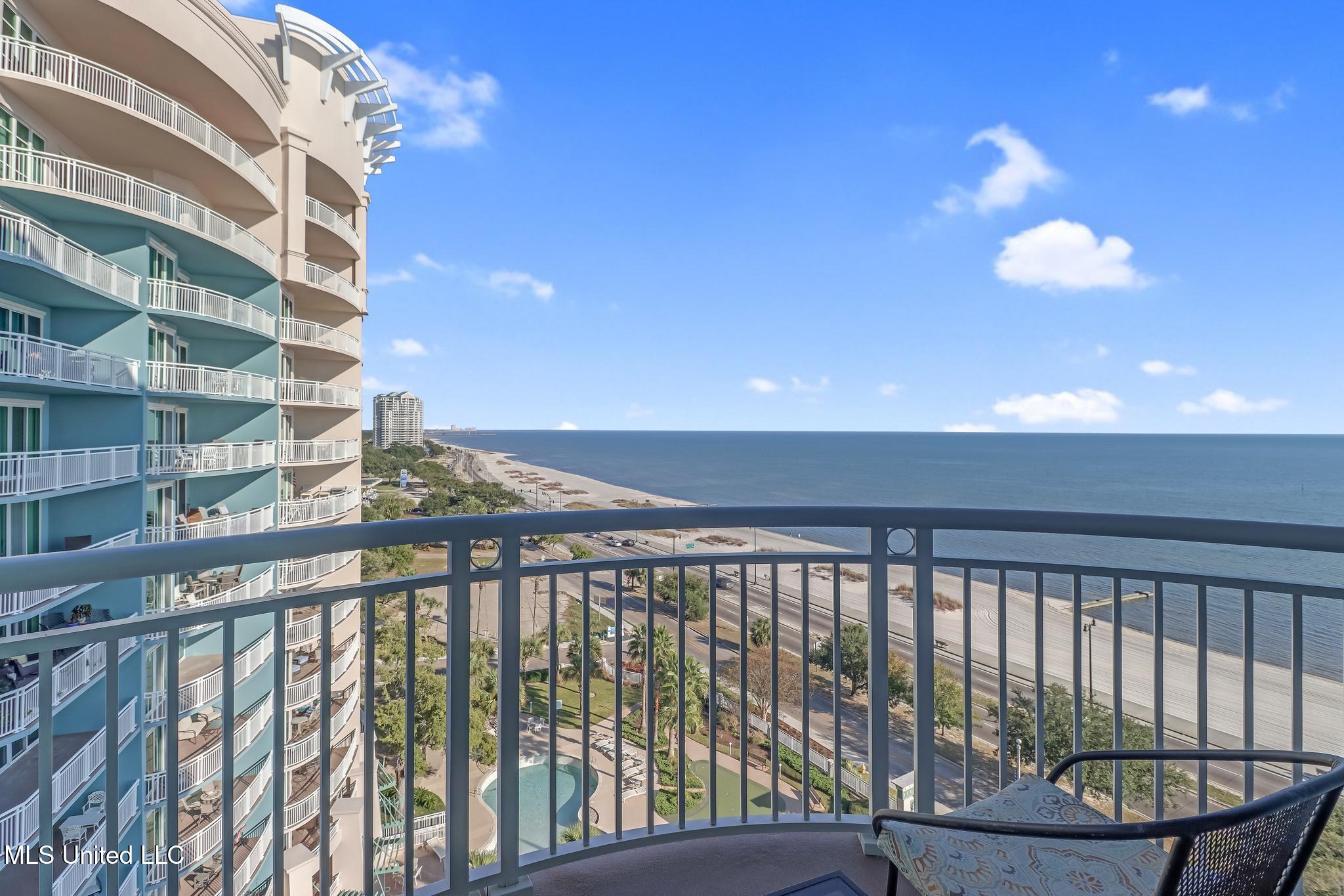 2228 Beach Drive Property Photo 4