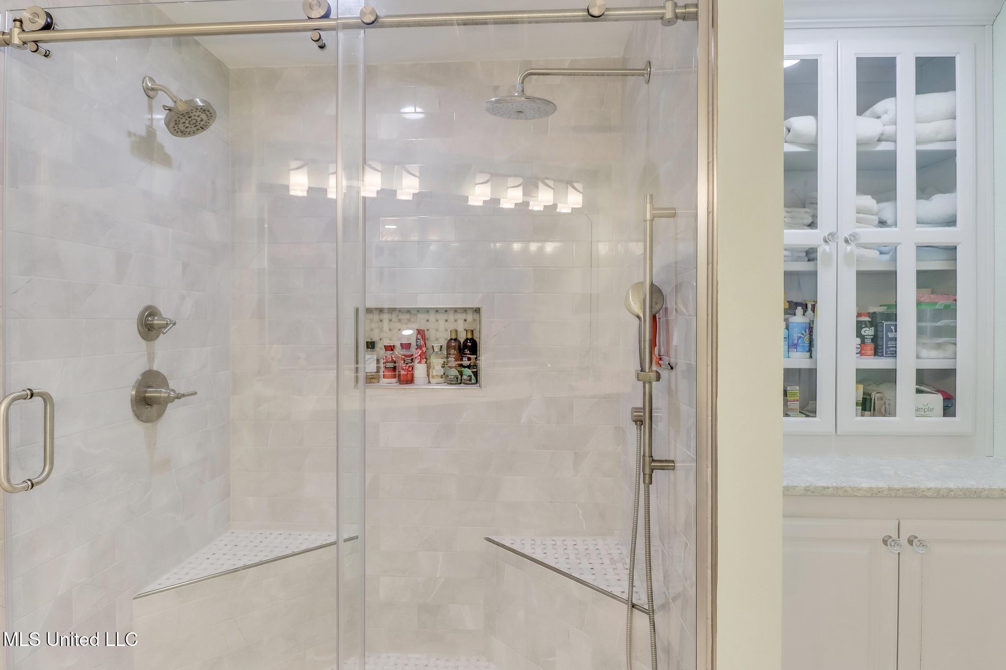 2228 Beach Drive Property Photo 14