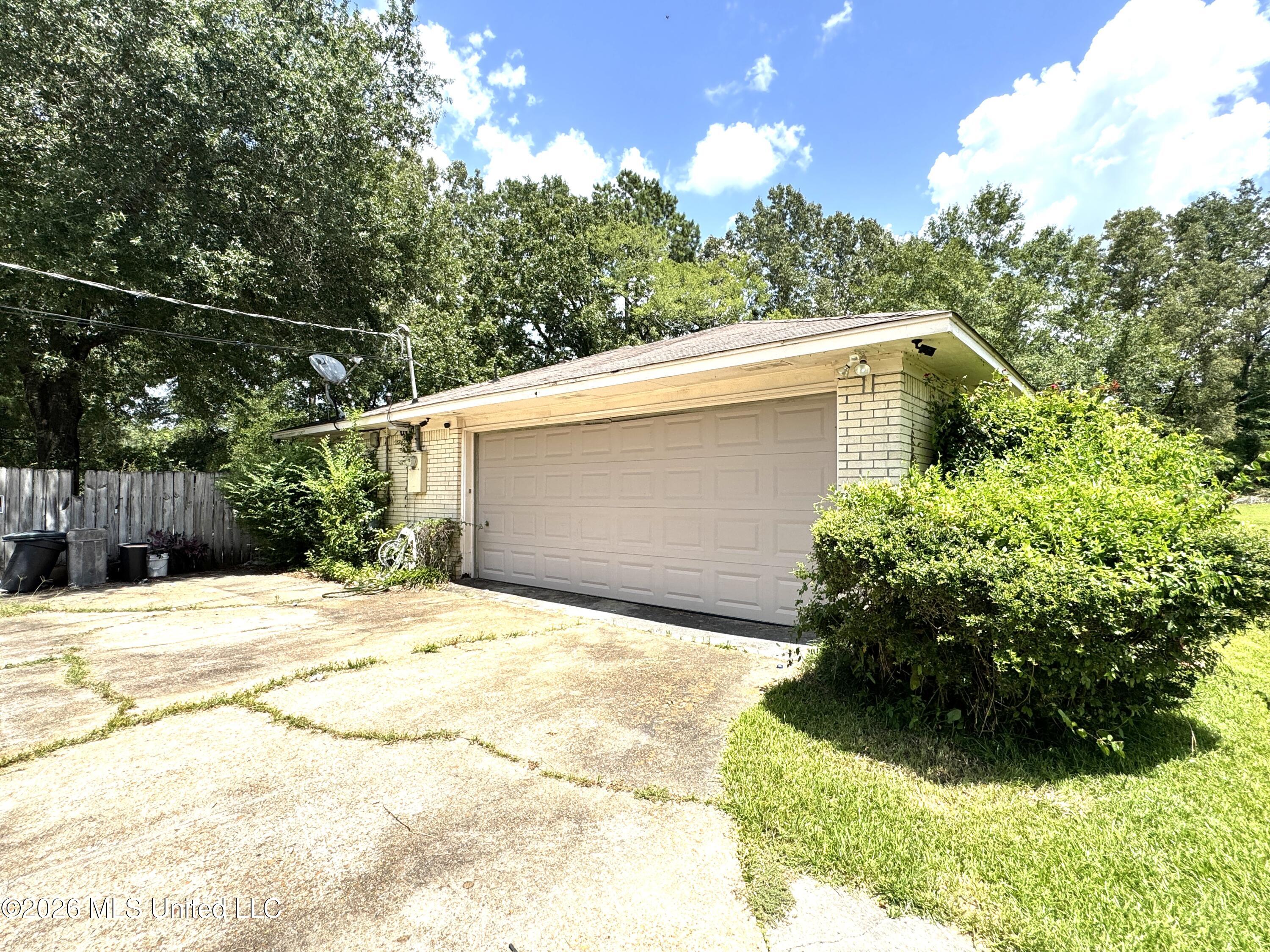 5050 Forest Hill Road Property Photo 4