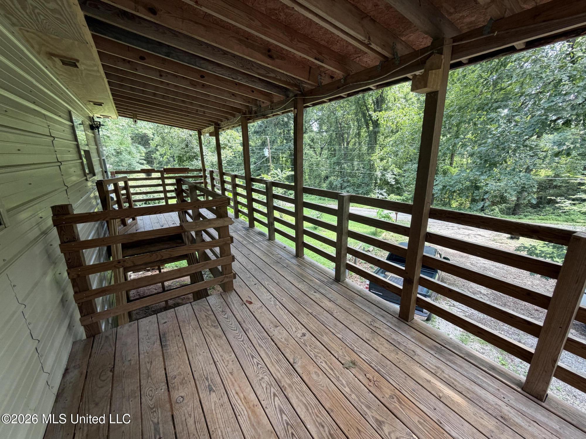 91 Hillside Drive Property Photo 6