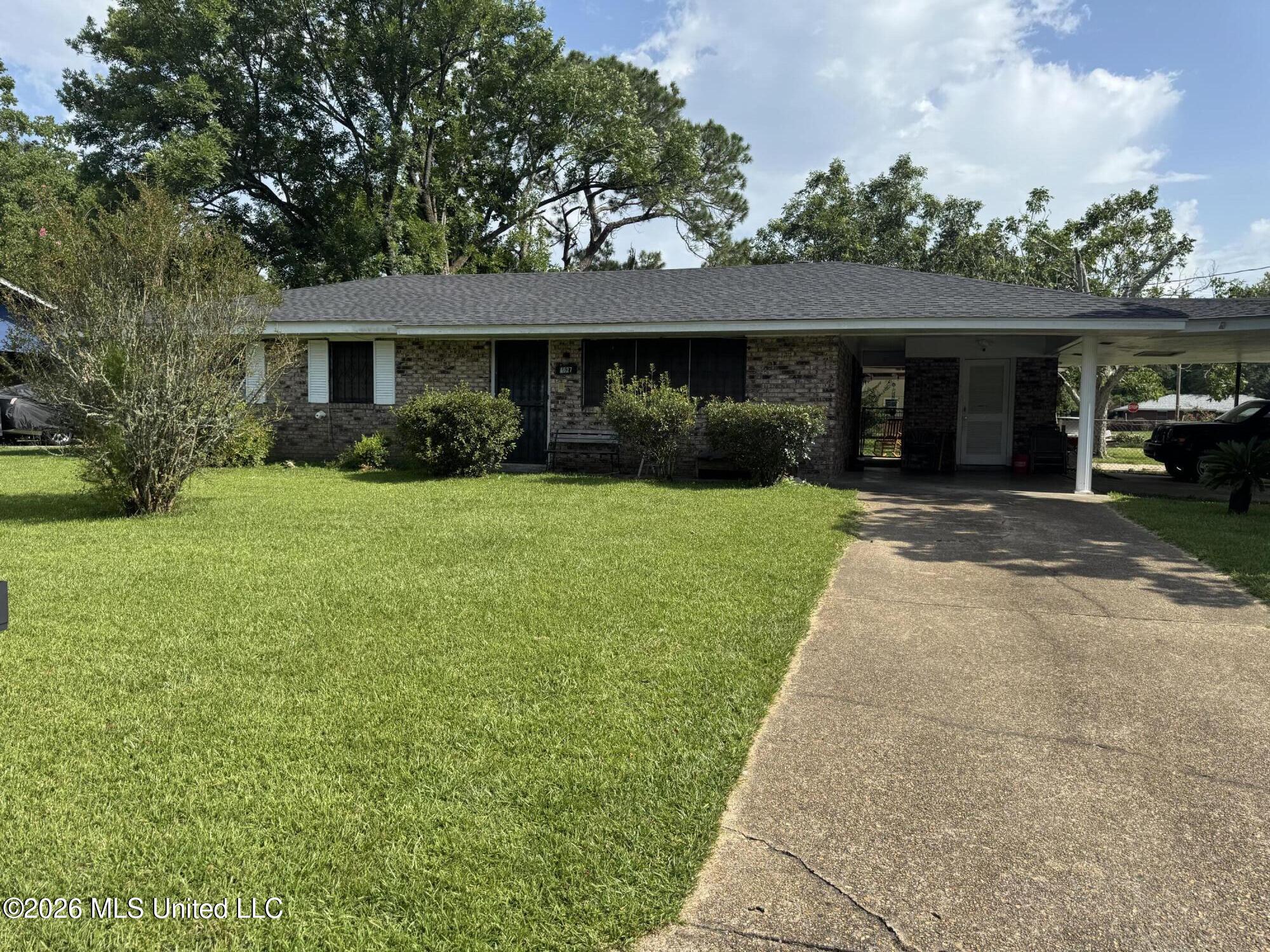 4627 Redstart Drive Property Photo 2
