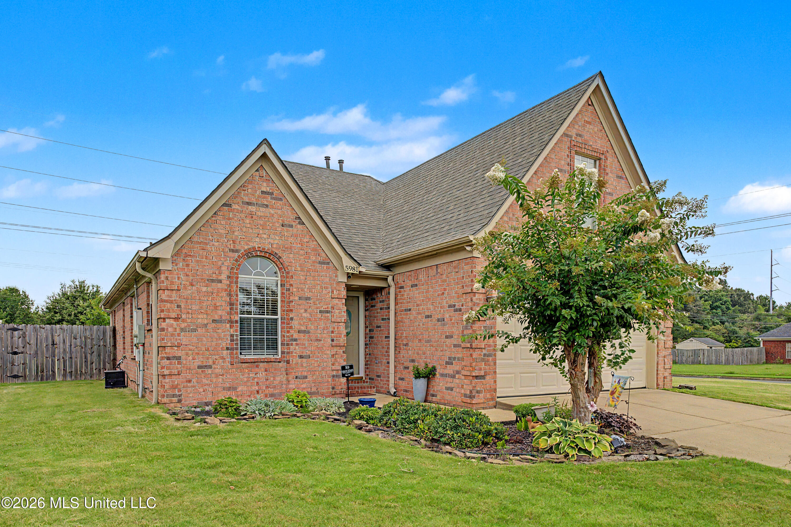 5981 Sheffield Drive Property Photo 3