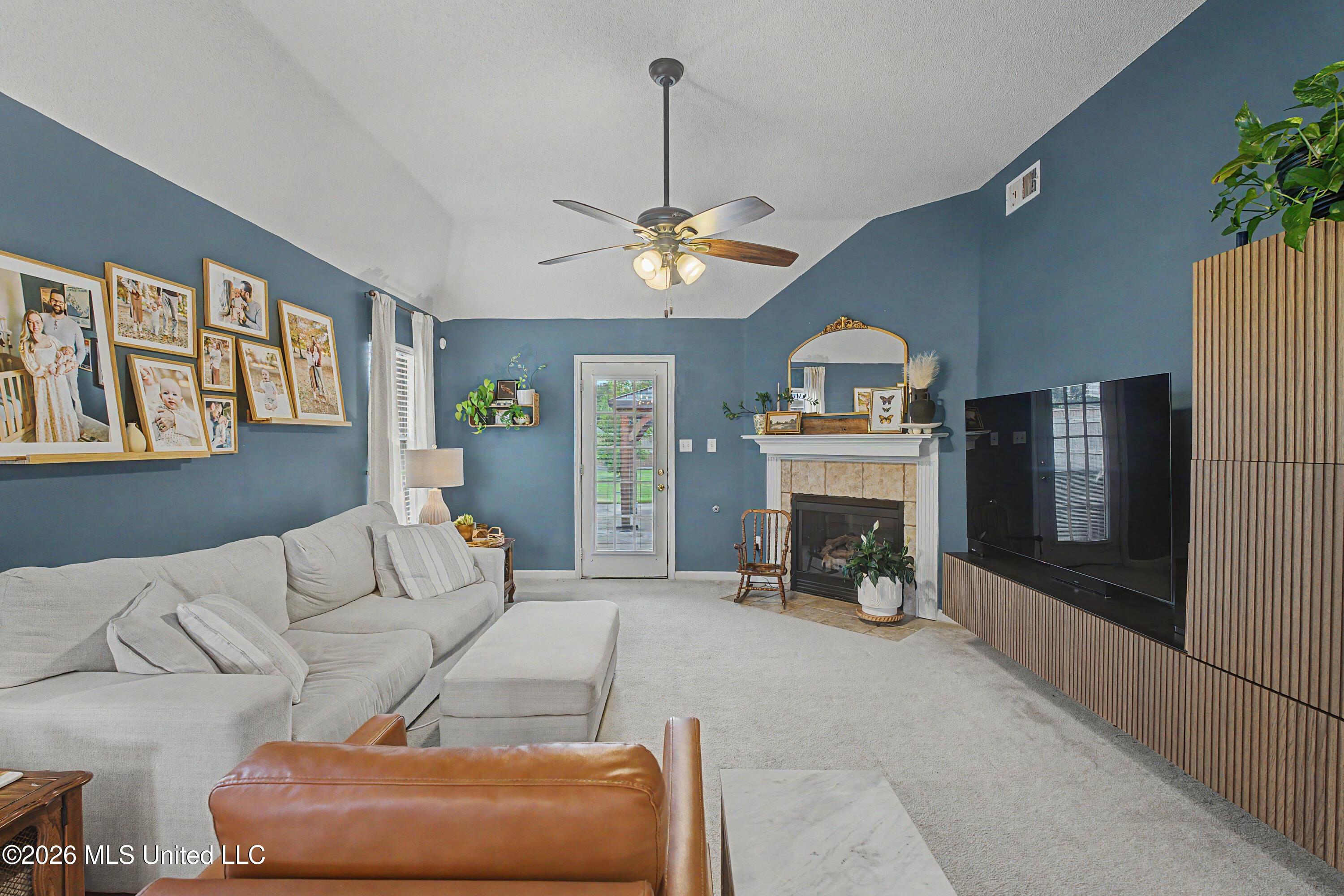 5981 Sheffield Drive Property Photo 7
