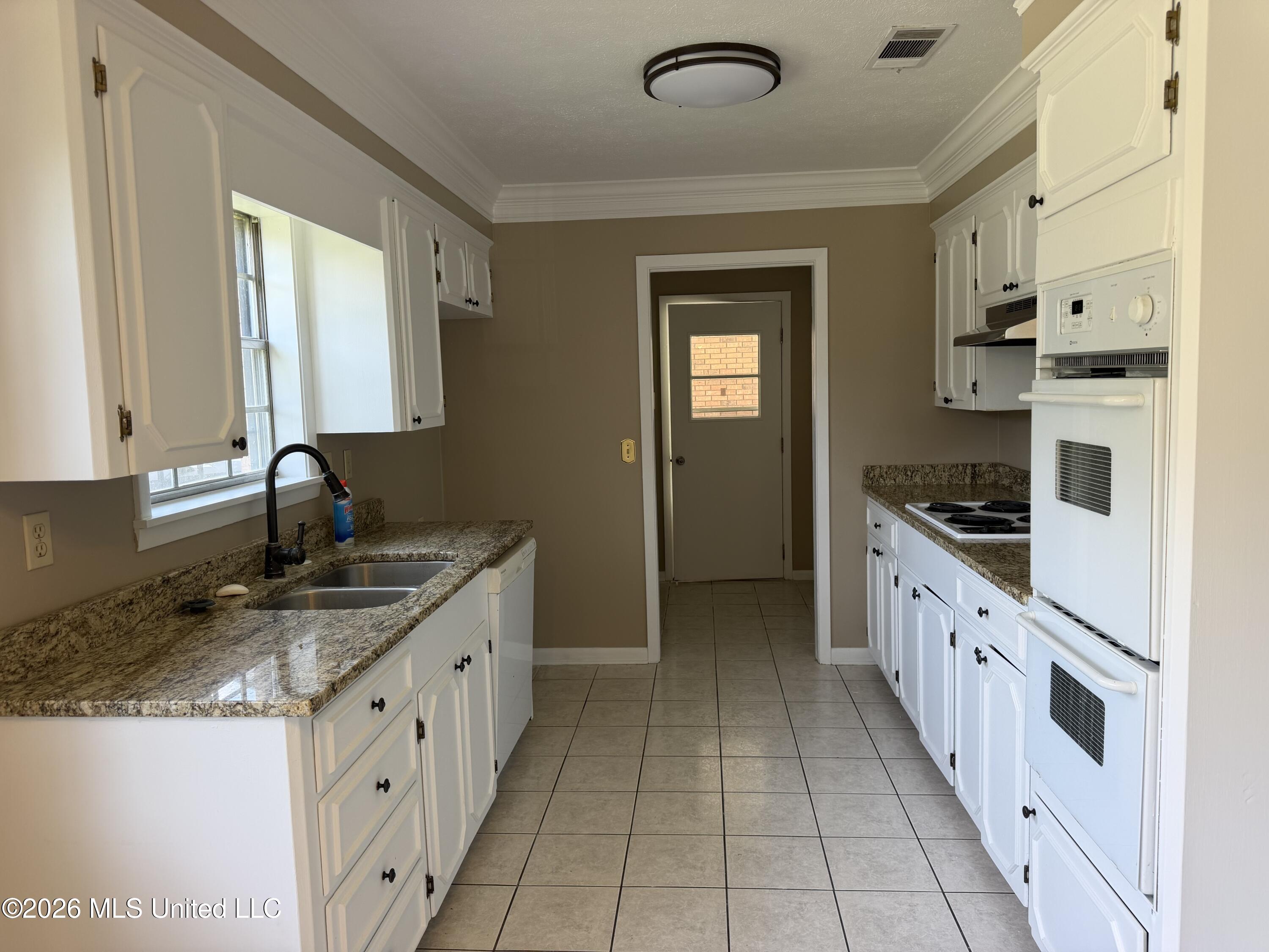 127 N Temple Property Photo 6