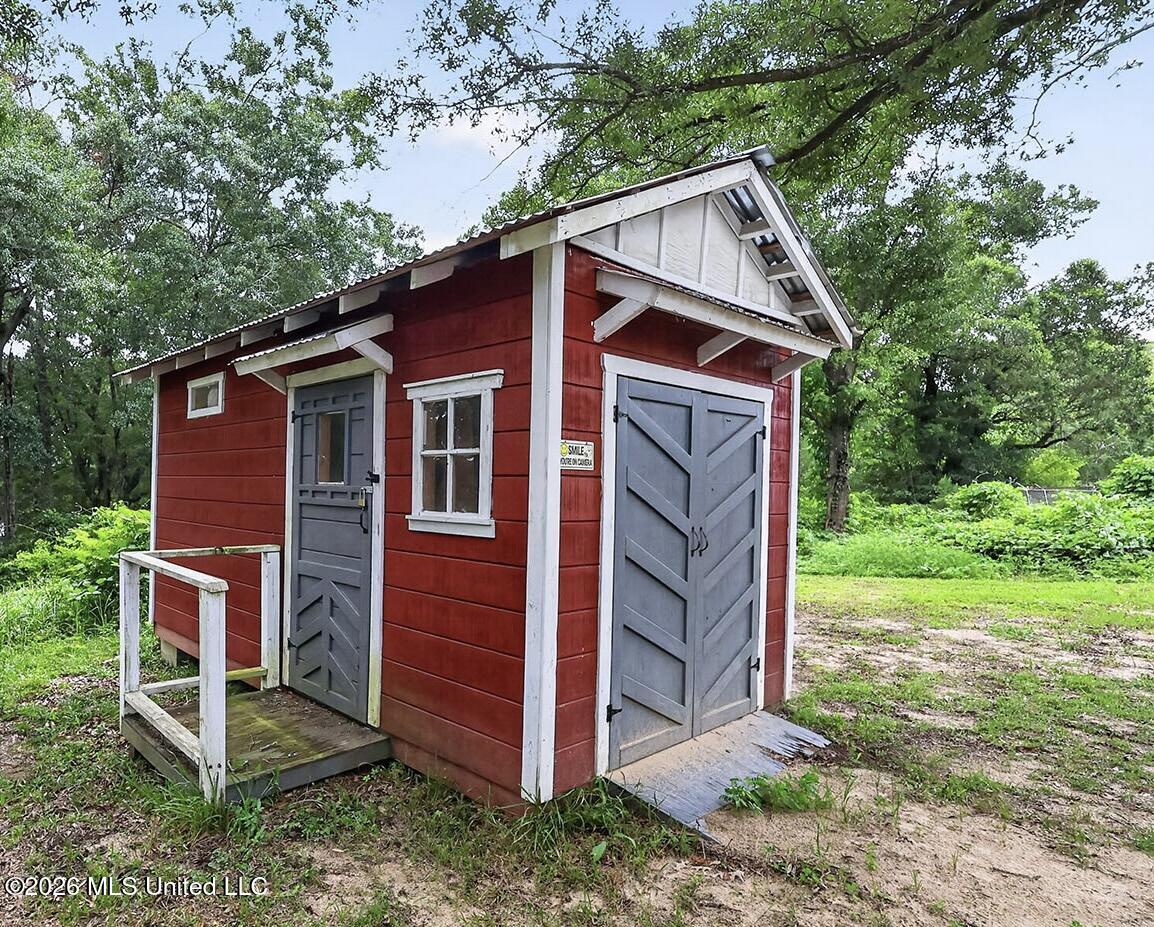 446 Park Street Property Photo 2