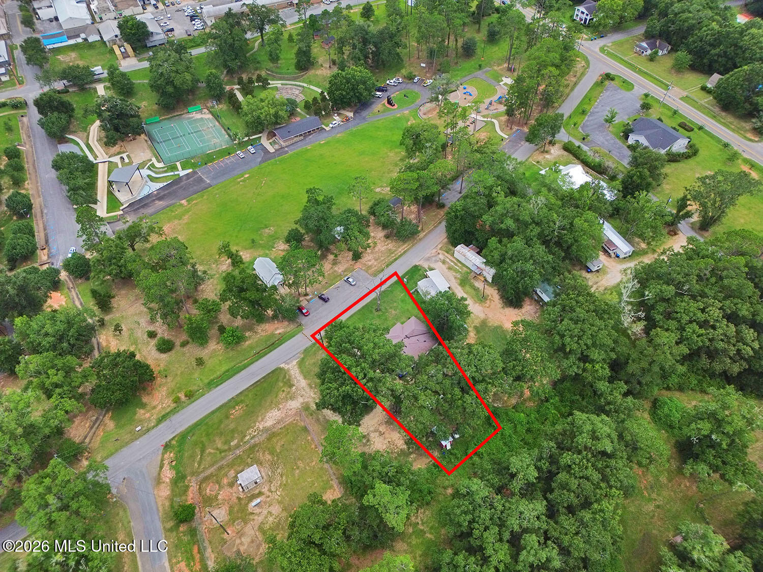 446 Park Street Property Photo 3