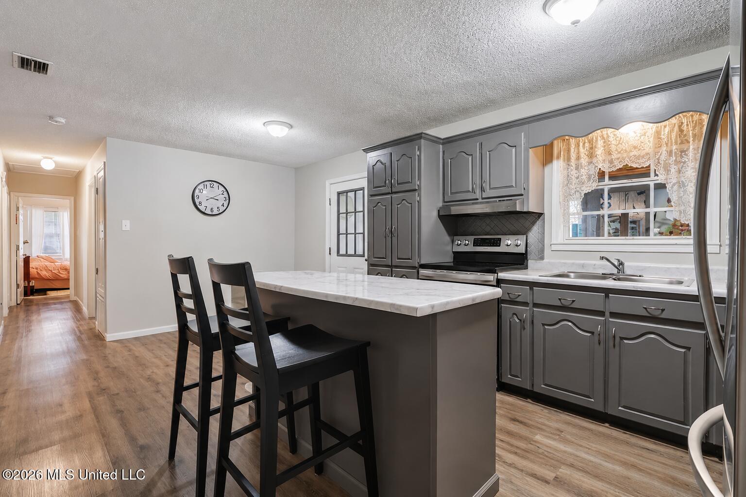 446 Park Street Property Photo 7