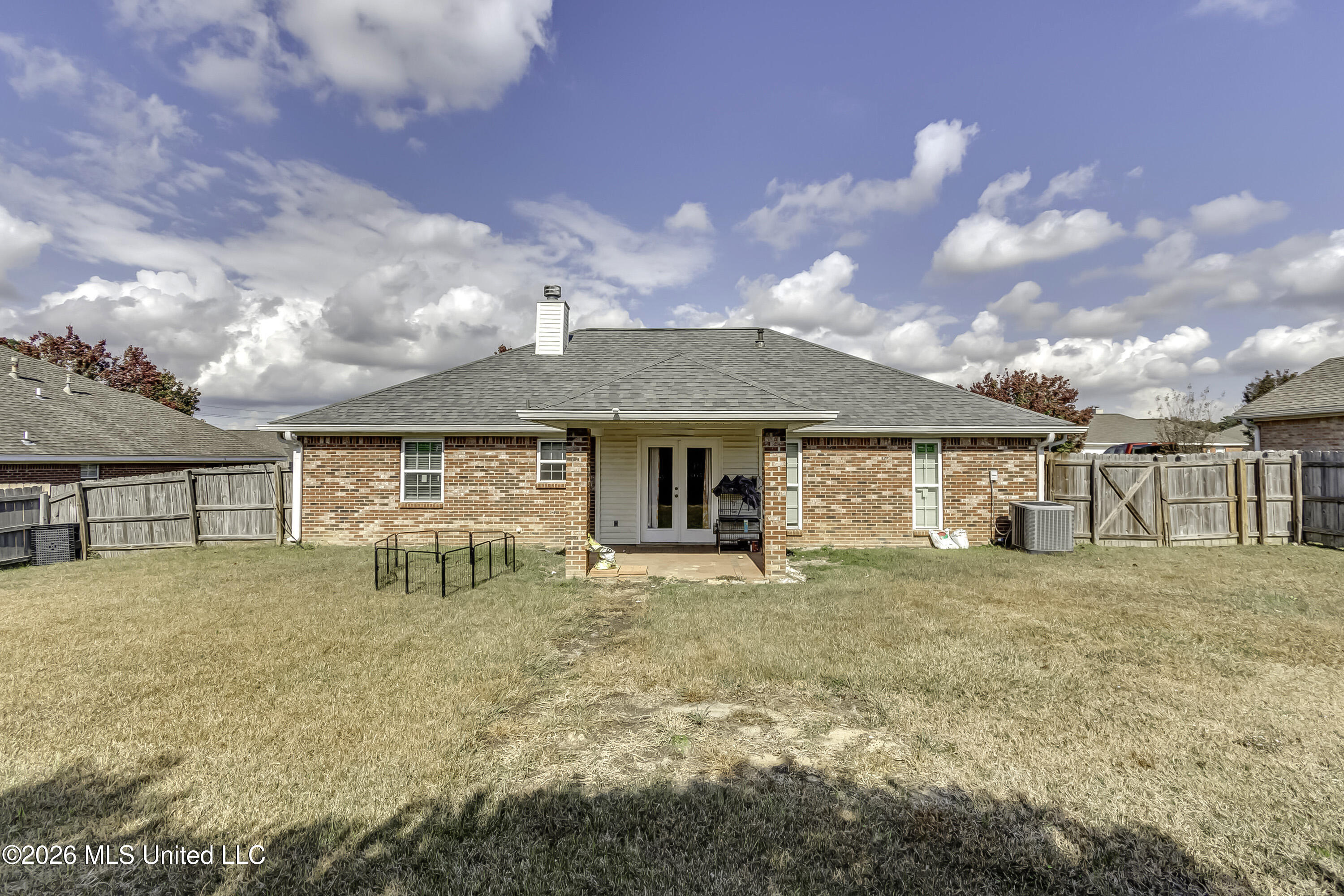 217 White Oak Place Property Photo 6