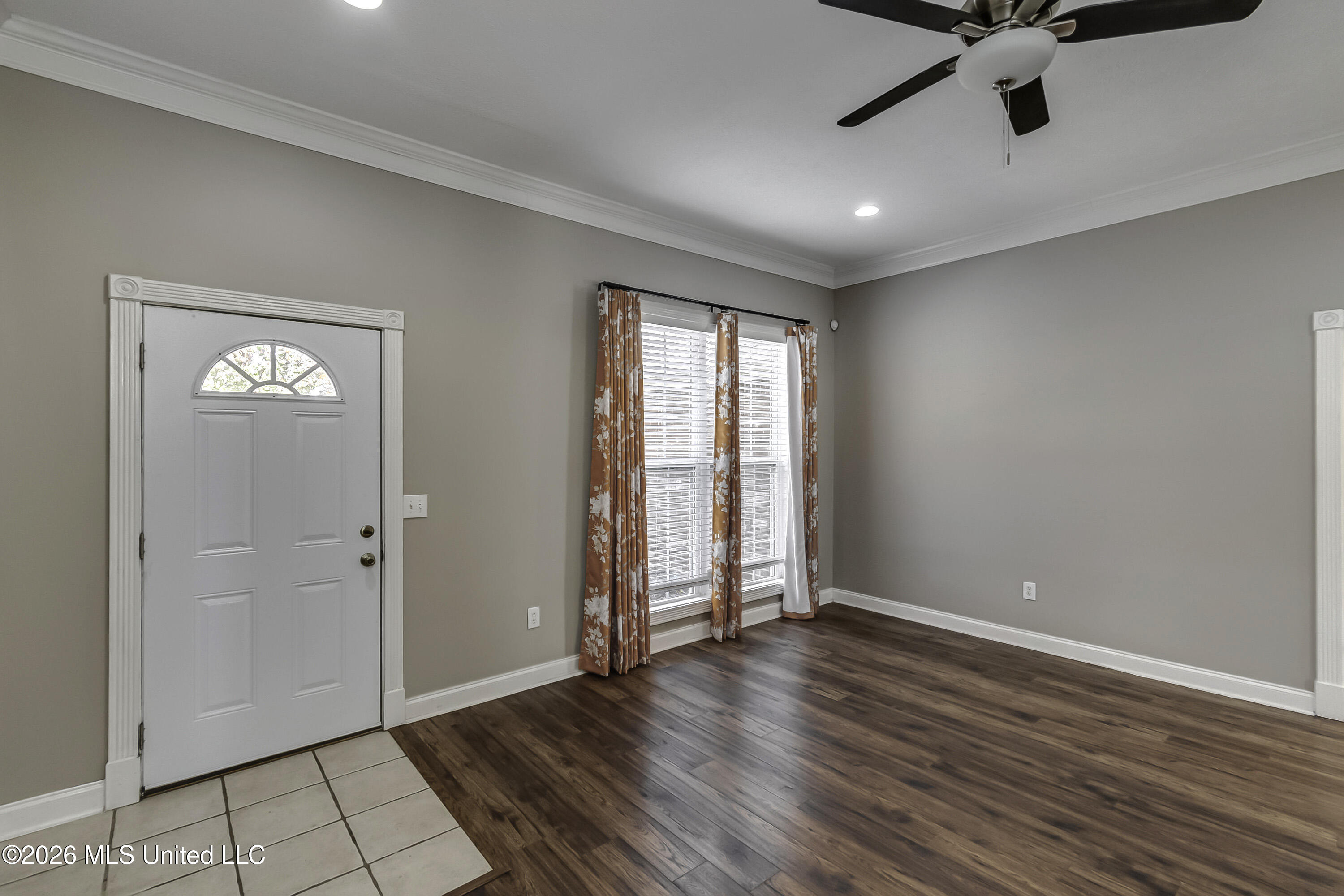 217 White Oak Place Property Photo 8