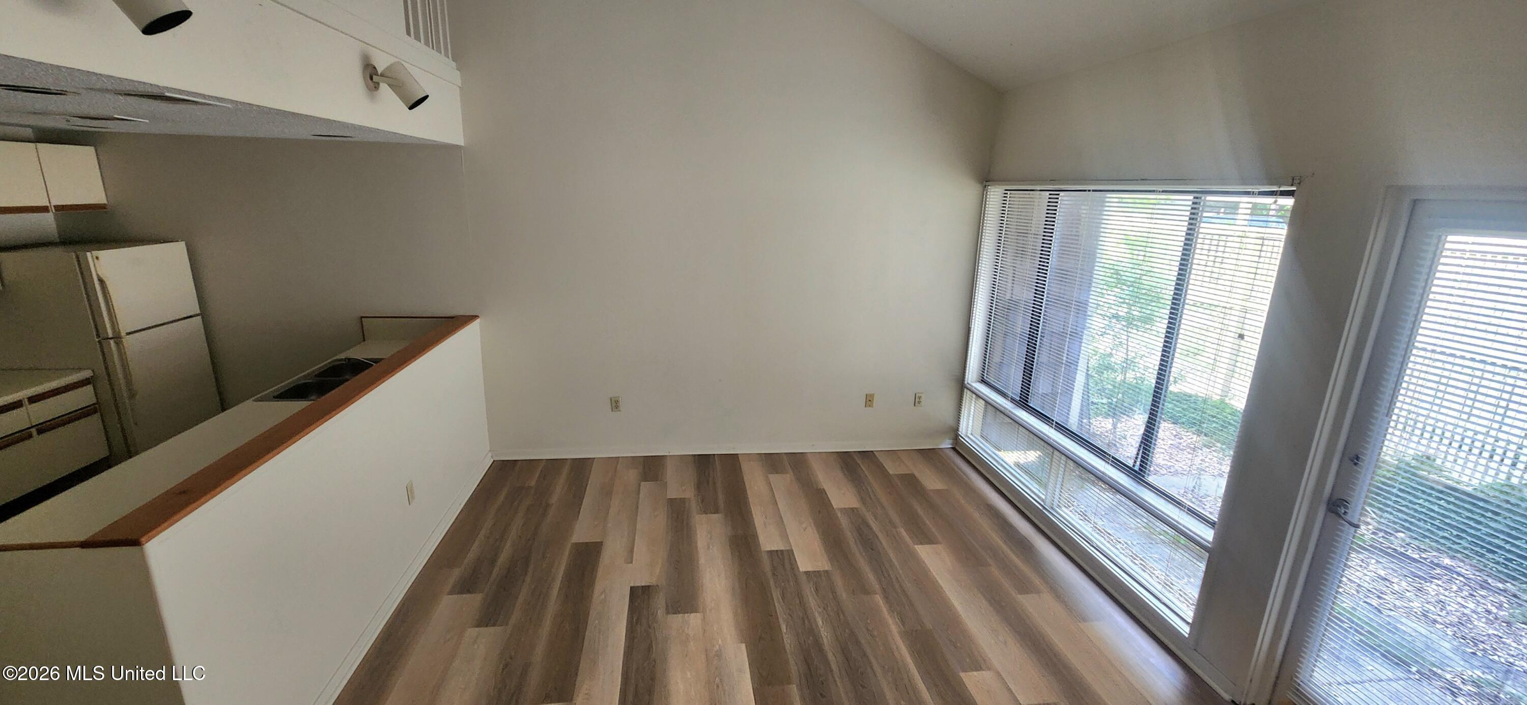 828 Oakleigh Avenue Property Photo 7