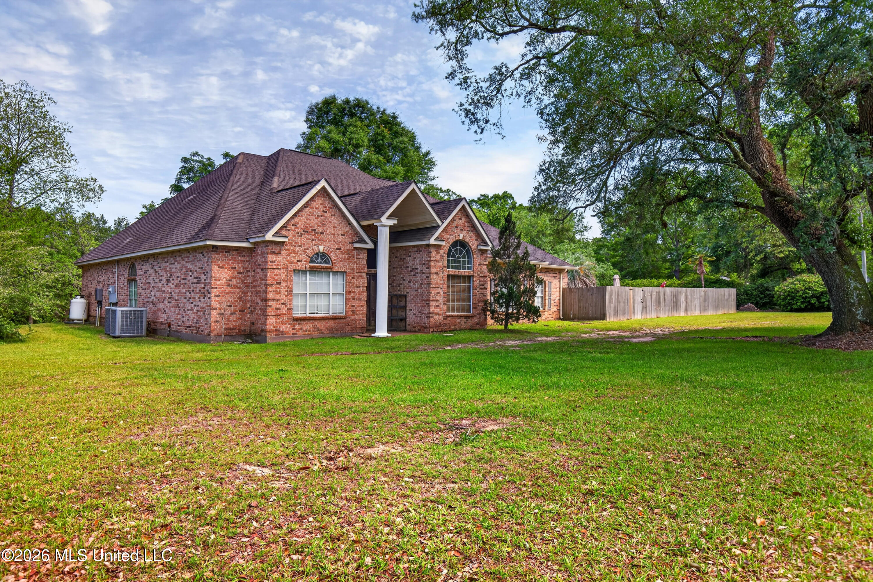 6918 Highway 11 Property Photo 2